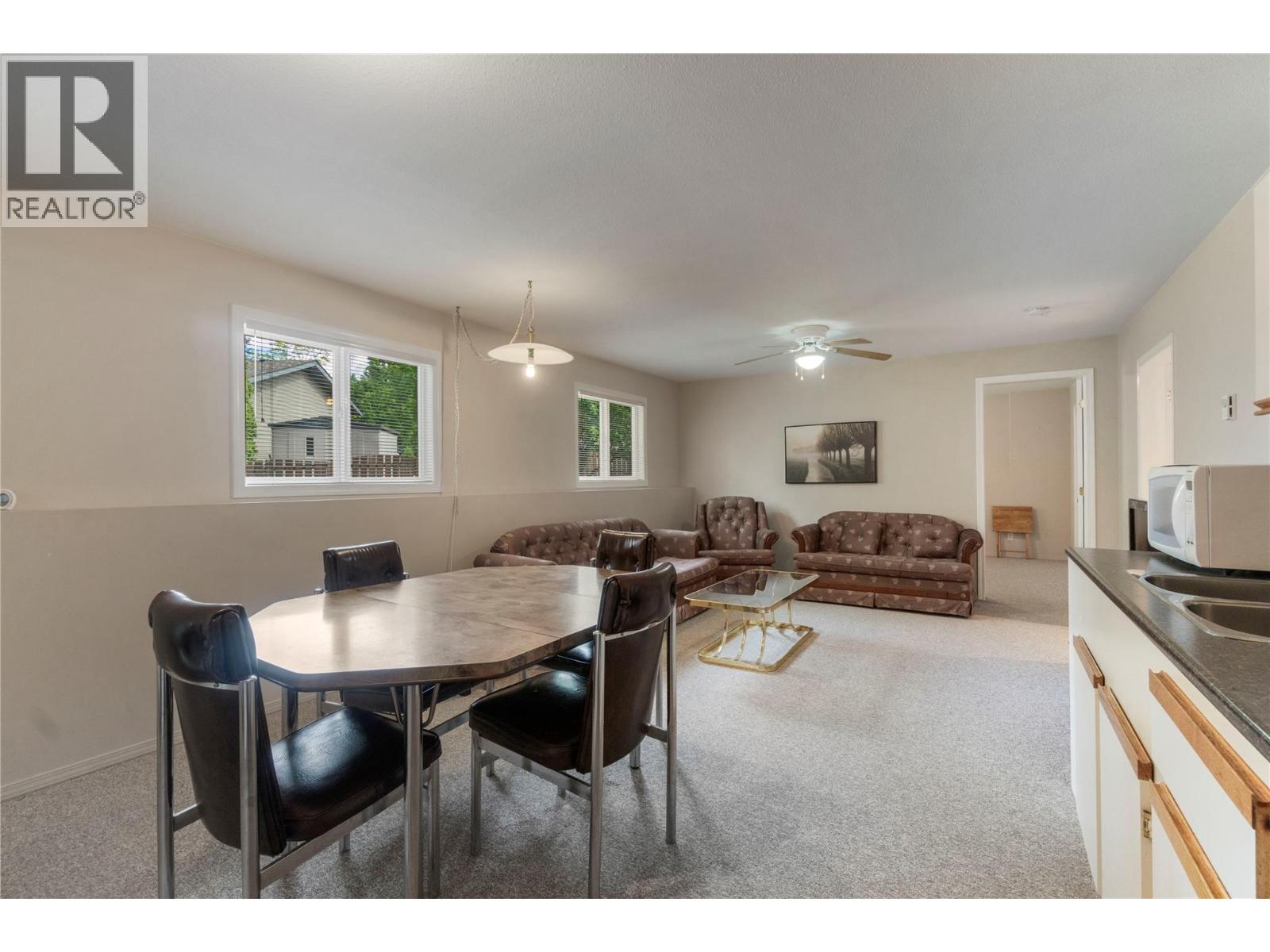 1581 16 Avenue Se, Salmon Arm, British Columbia  V1E 2M7 - Photo 33 - 10385570