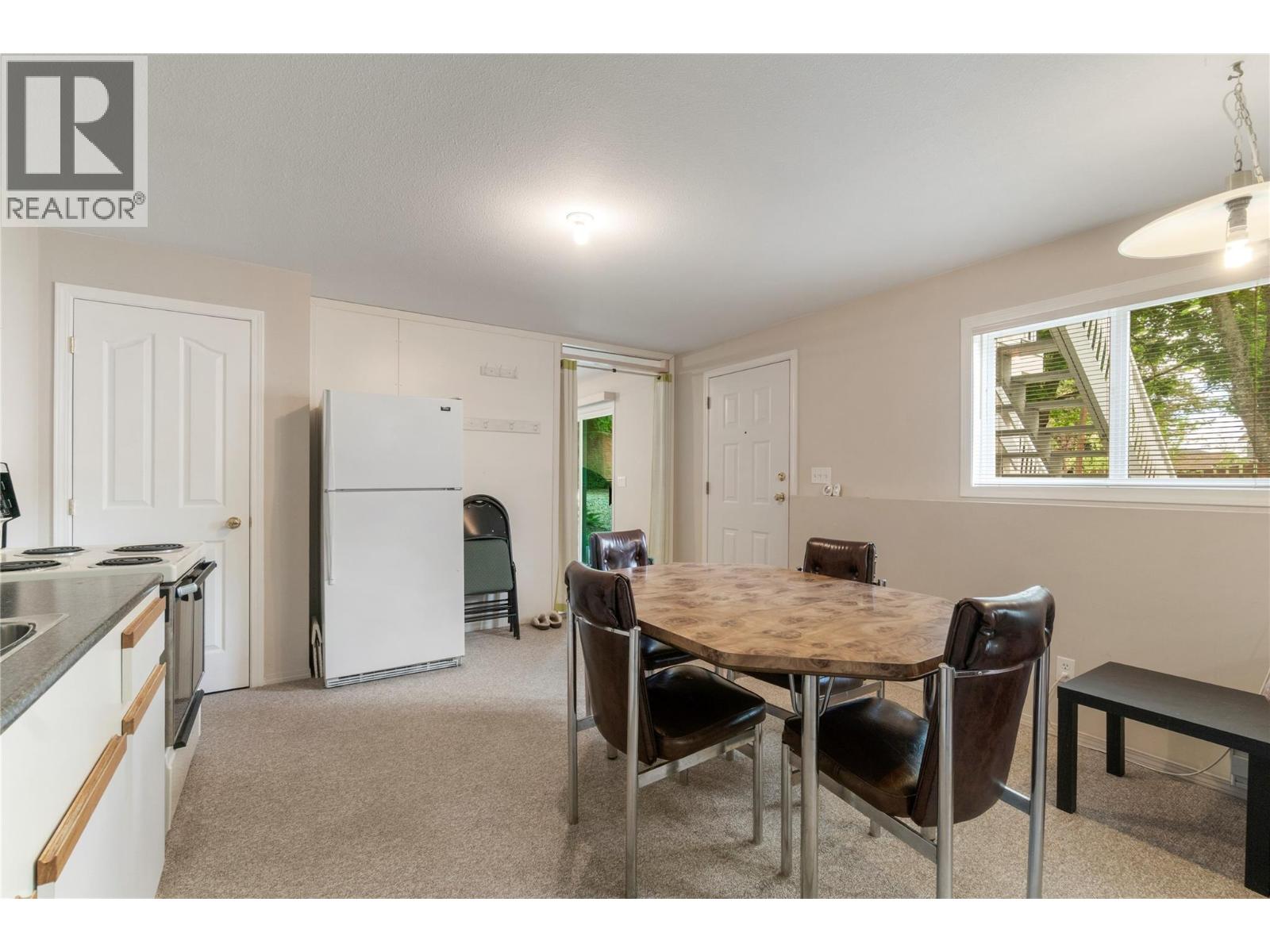 1581 16 Avenue Se, Salmon Arm, British Columbia  V1E 2M7 - Photo 34 - 10385570