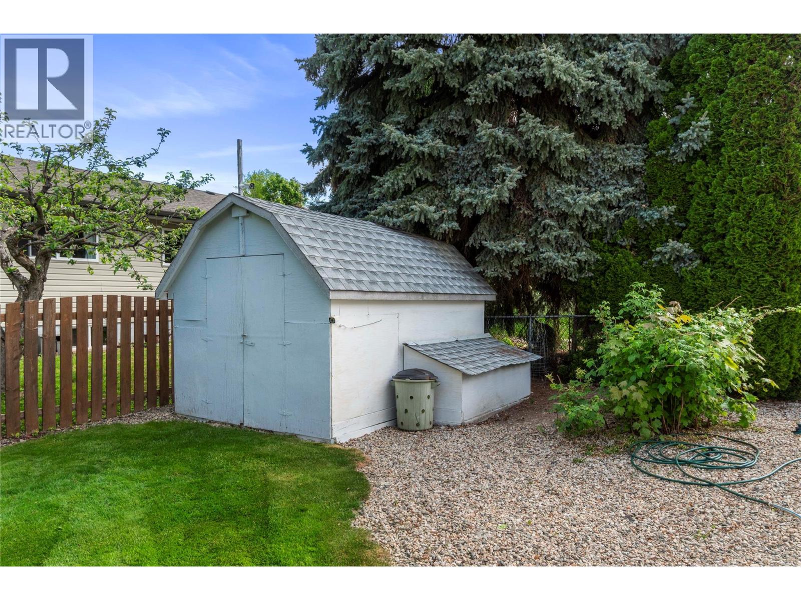 1581 16 Avenue Se, Salmon Arm, British Columbia  V1E 2M7 - Photo 51 - 10385570