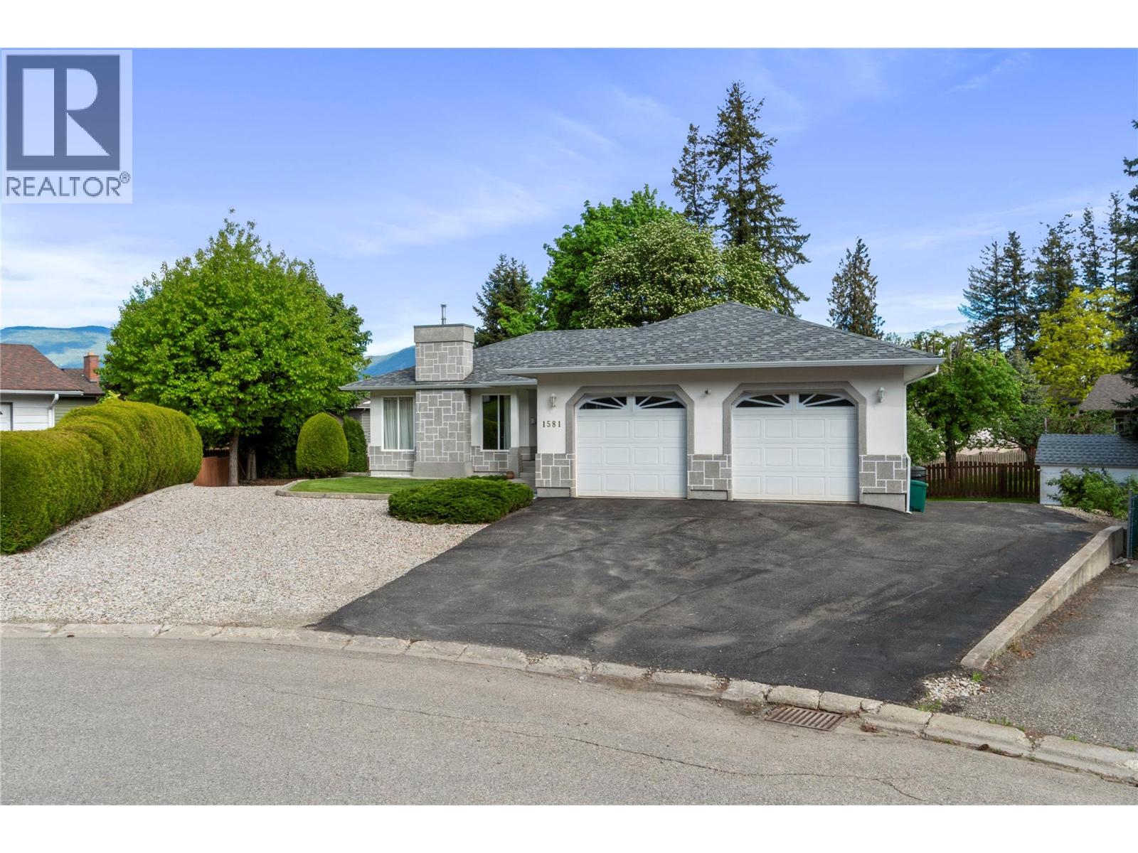 1581 16 Avenue Se, Salmon Arm, British Columbia  V1E 2M7 - Photo 52 - 10385570