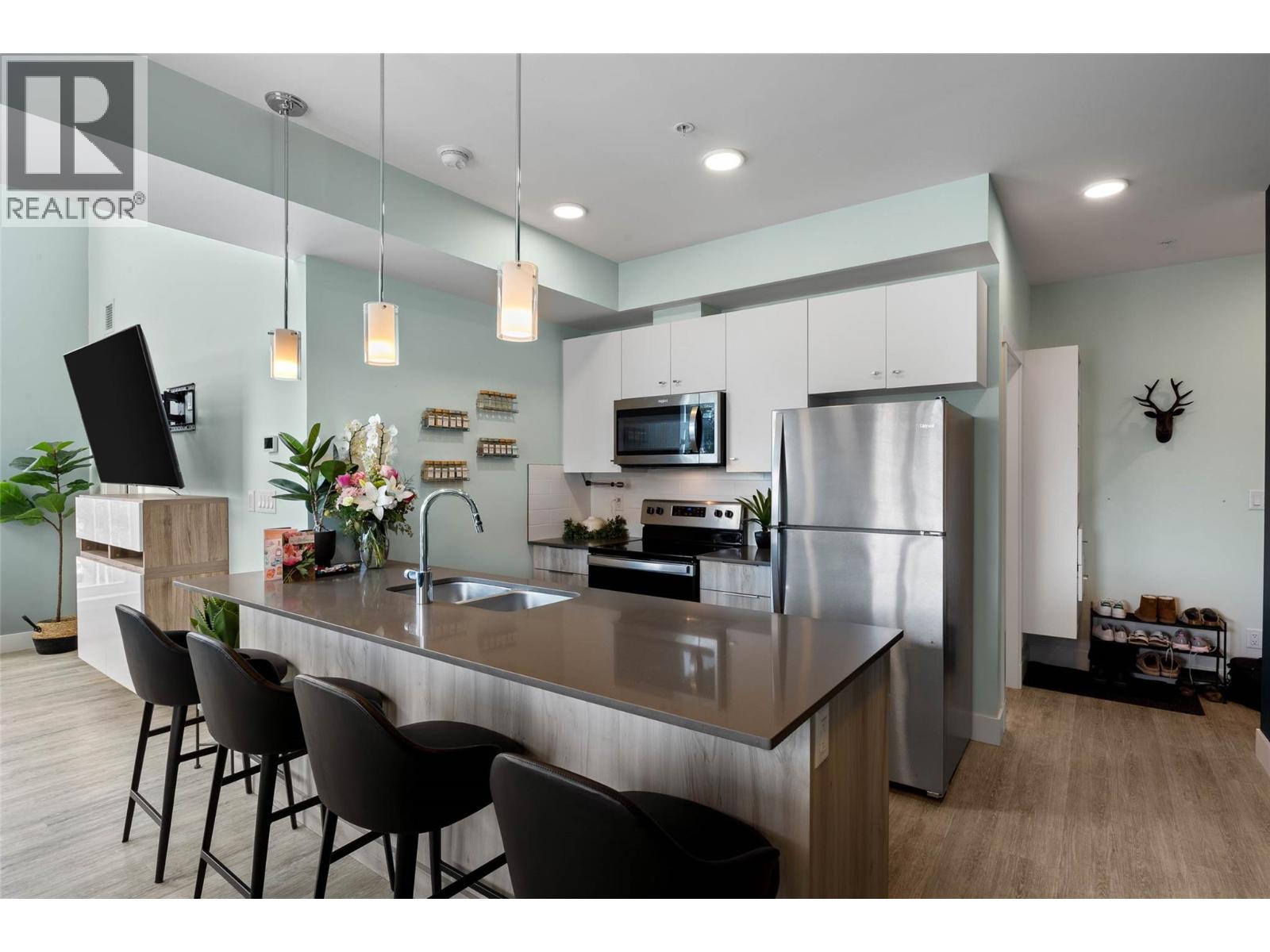 107 Yew Street Unit# 201, Kamloops, British Columbia  V2B 3H5 - Photo 4 - 10387252