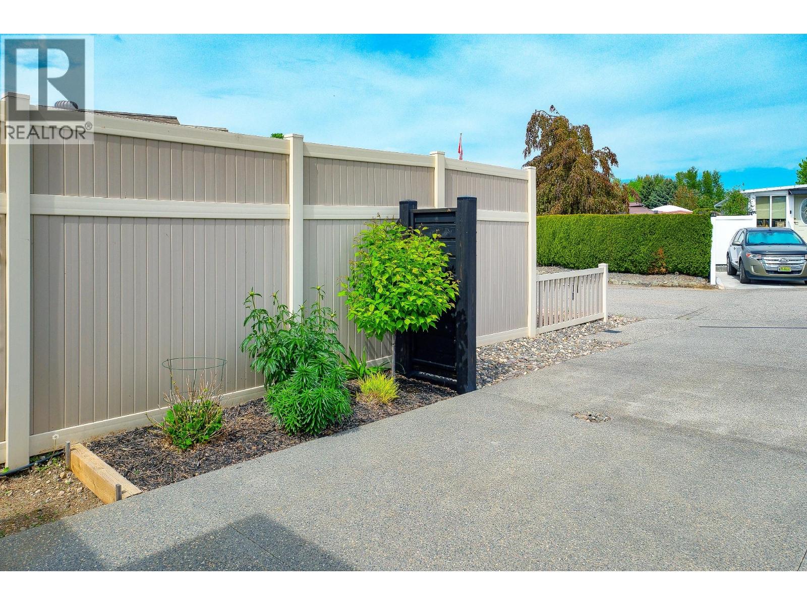 415 Commonwealth Road Unit# 321 Lot# 321, Kelowna, British Columbia  V4V 1P4 - Photo 5 - 10387329