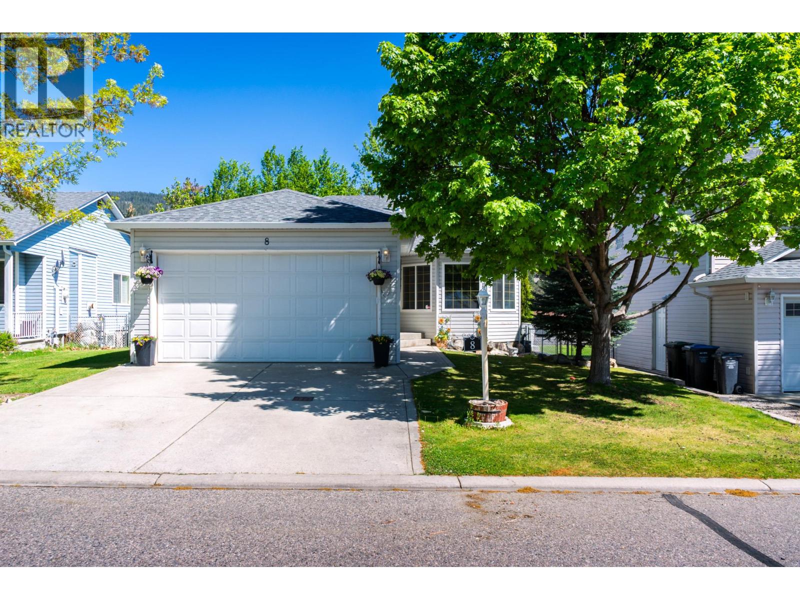4450 Postill Drive Unit# 8, kelowna, British Columbia