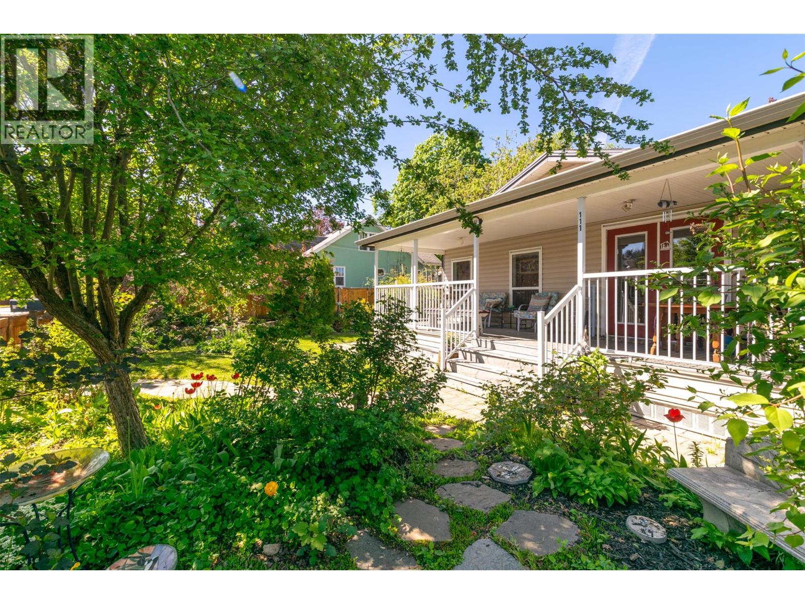 111 1 Street Se, Salmon Arm, British Columbia  V1E 4H6 - Photo 29 - 10386931