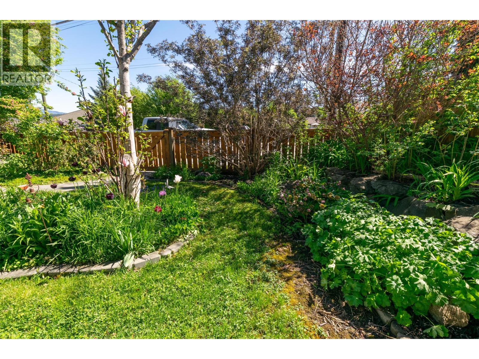 111 1 Street Se, Salmon Arm, British Columbia  V1E 4H6 - Photo 32 - 10386931