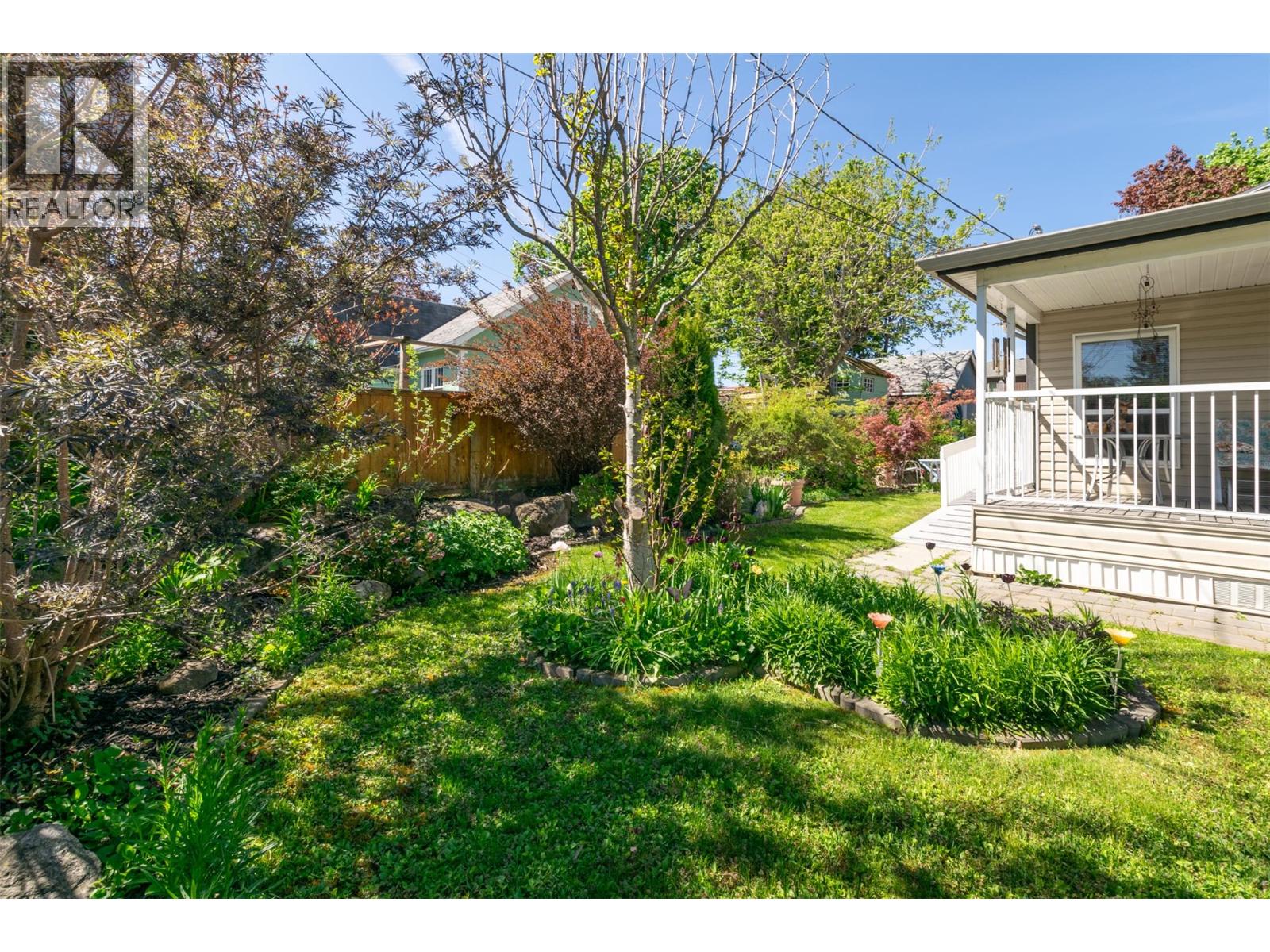 111 1 Street Se, Salmon Arm, British Columbia  V1E 4H6 - Photo 41 - 10386931