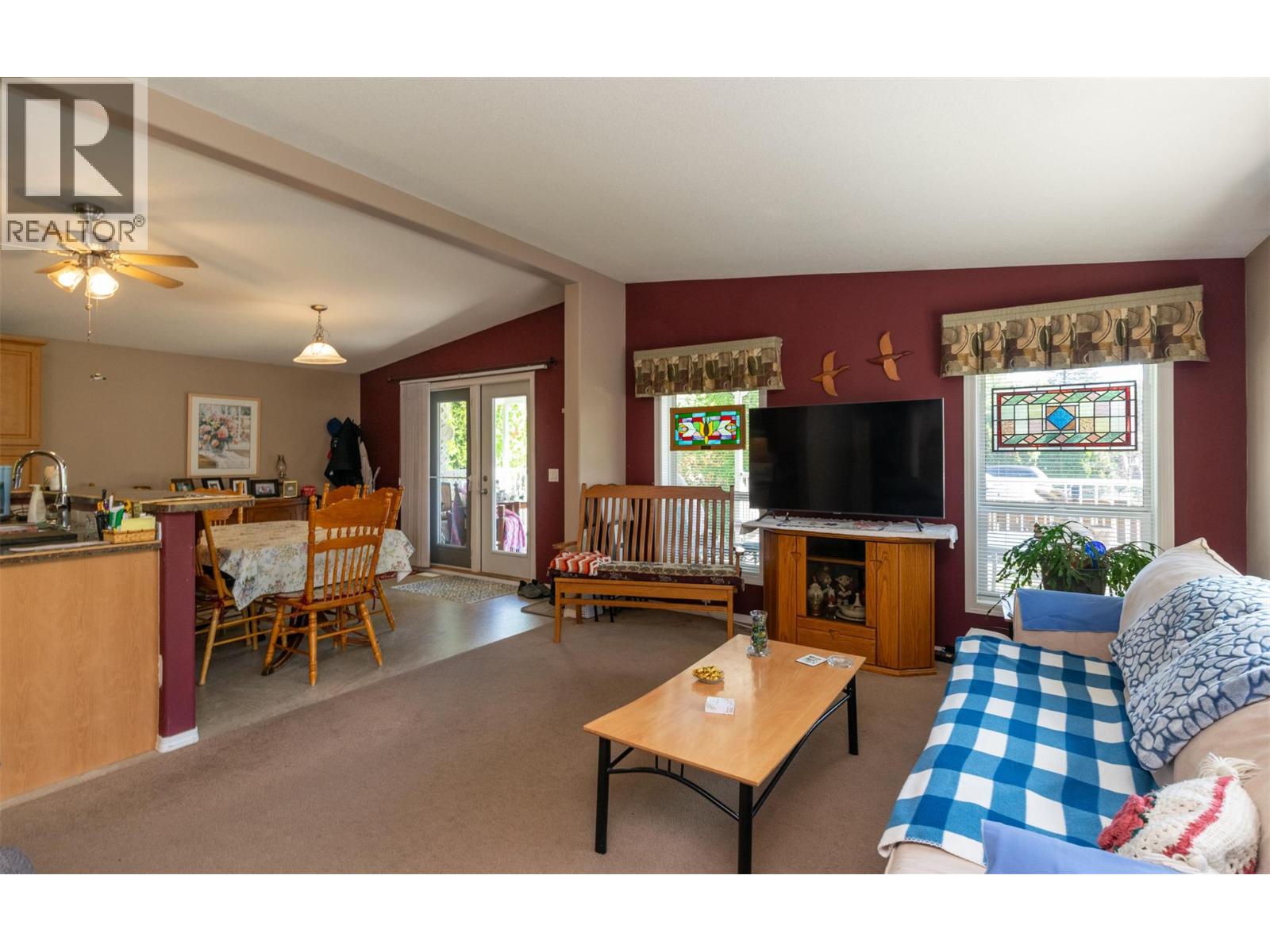 111 1 Street Se, Salmon Arm, British Columbia  V1E 4H6 - Photo 7 - 10386931