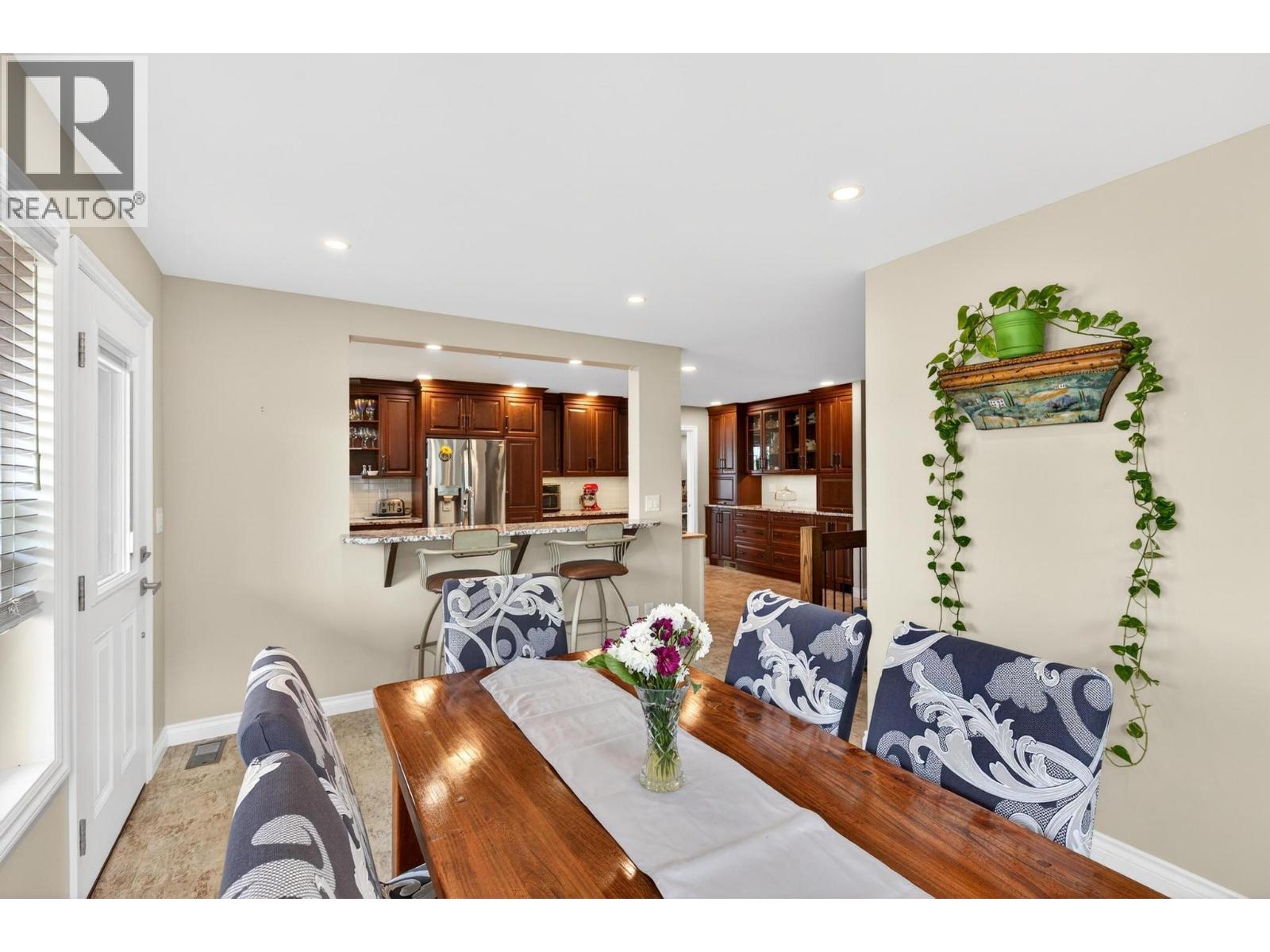 1544 Woodridge Road, Kelowna, British Columbia  V1W 2Z9 - Photo 14 - 10386230