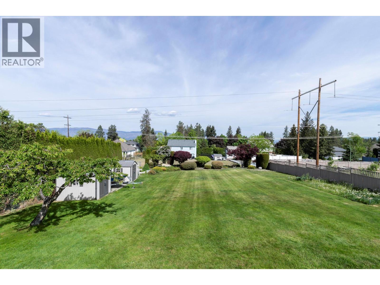 1544 Woodridge Road, Kelowna, British Columbia  V1W 2Z9 - Photo 35 - 10386230