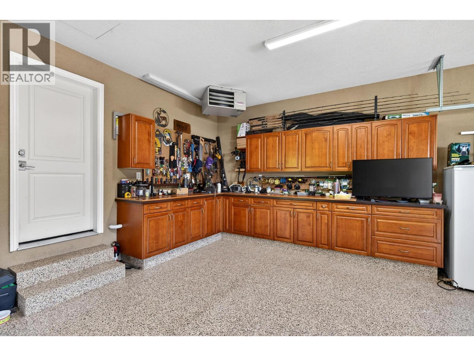 1544 Woodridge Road, Kelowna, British Columbia  V1W 2Z9 - Photo 43 - 10386230