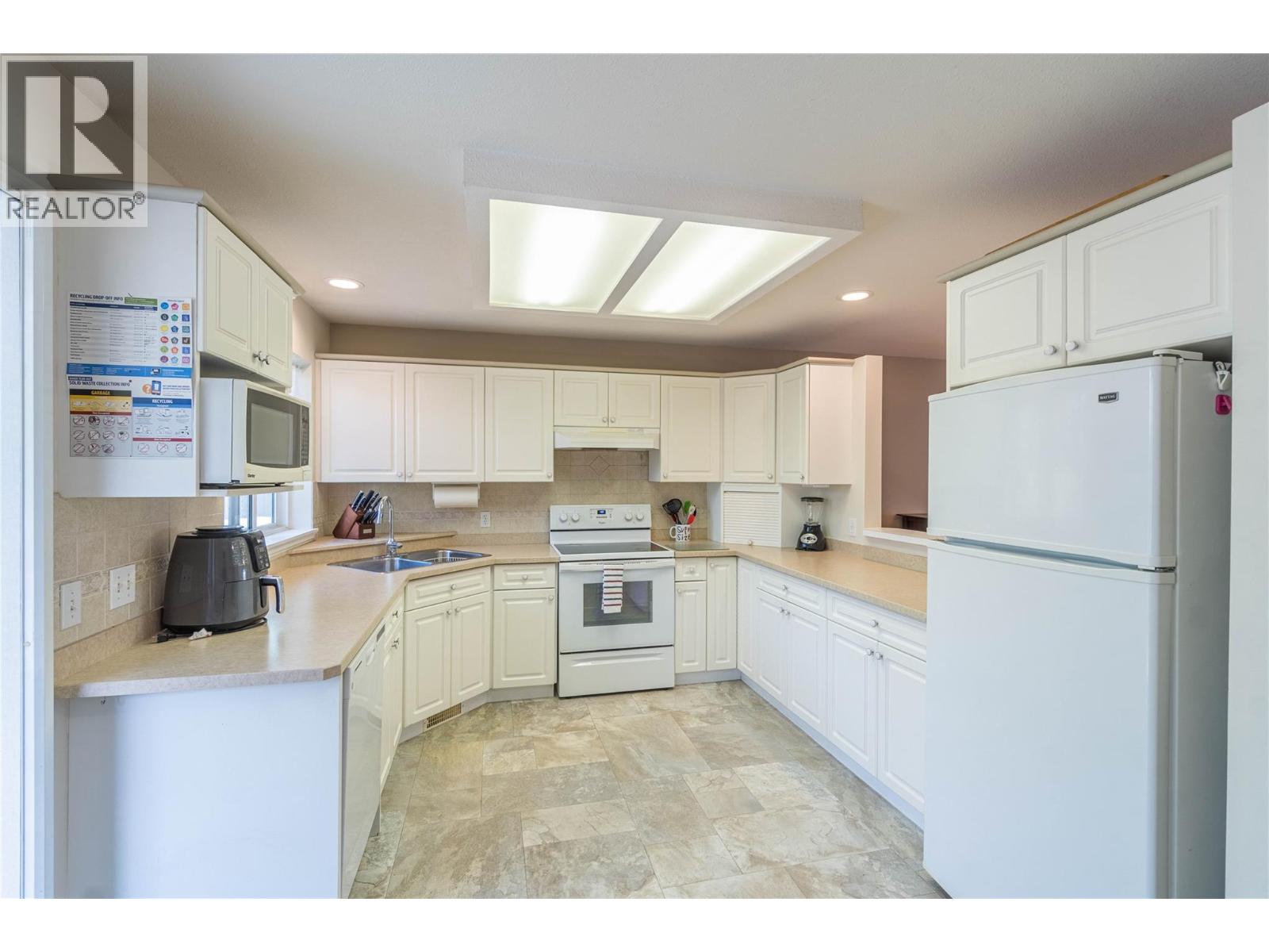 2655 Westsyde Road Unit# 12, Kamloops, British Columbia  V2B 7C7 - Photo 6 - 10387230