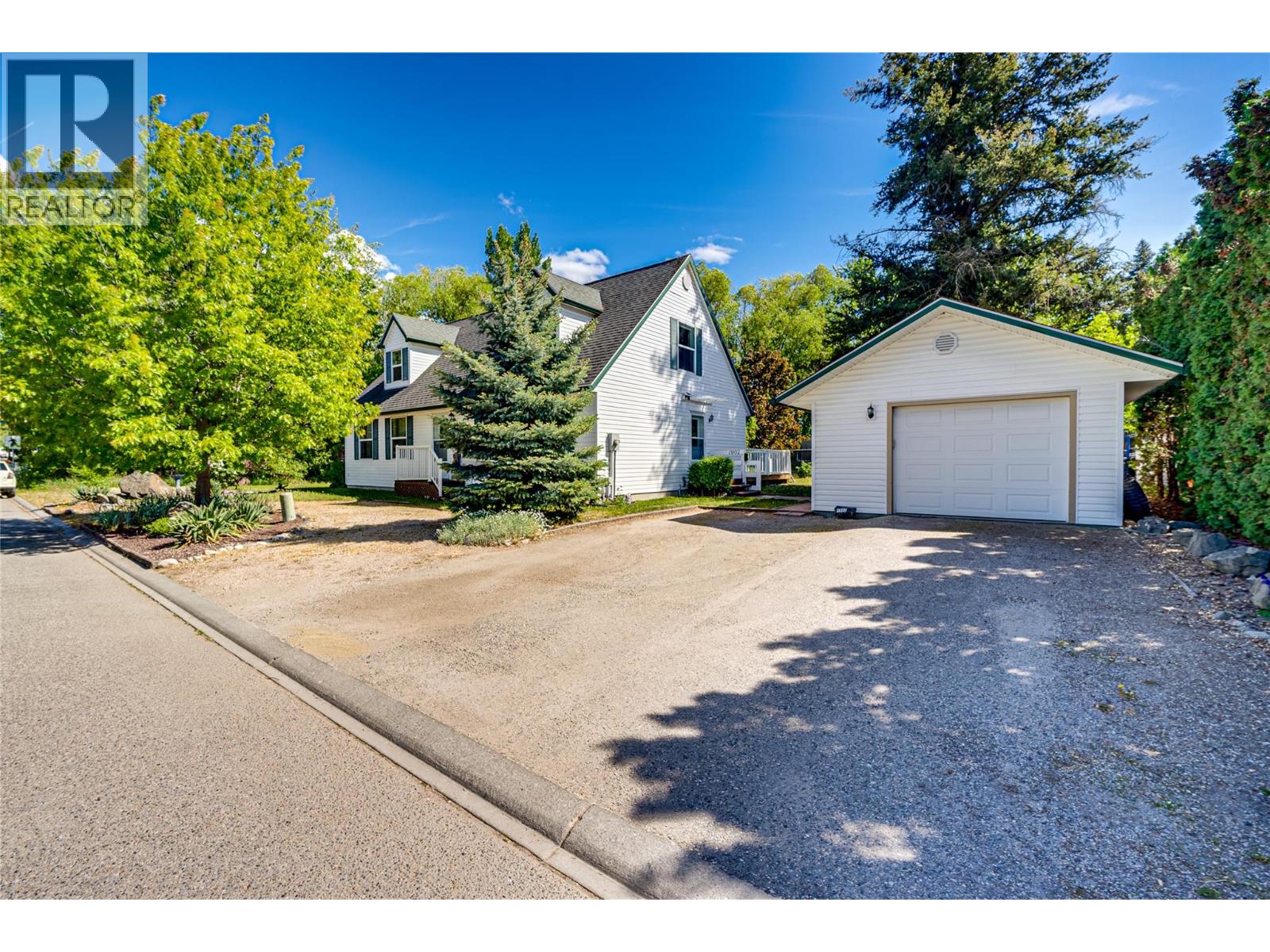 1902 50 Avenue, vernon, British Columbia