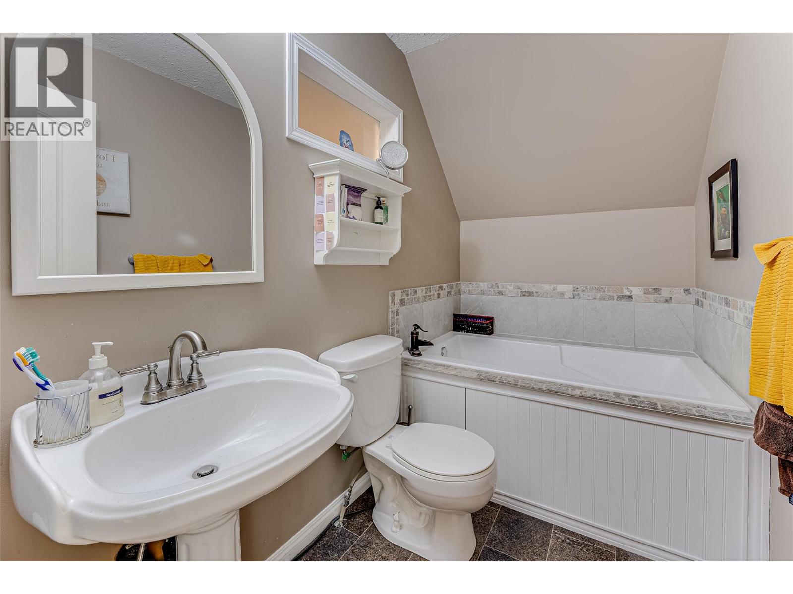 1902 50 Avenue, Vernon, British Columbia  V1T 4E8 - Photo 28 - 10387186