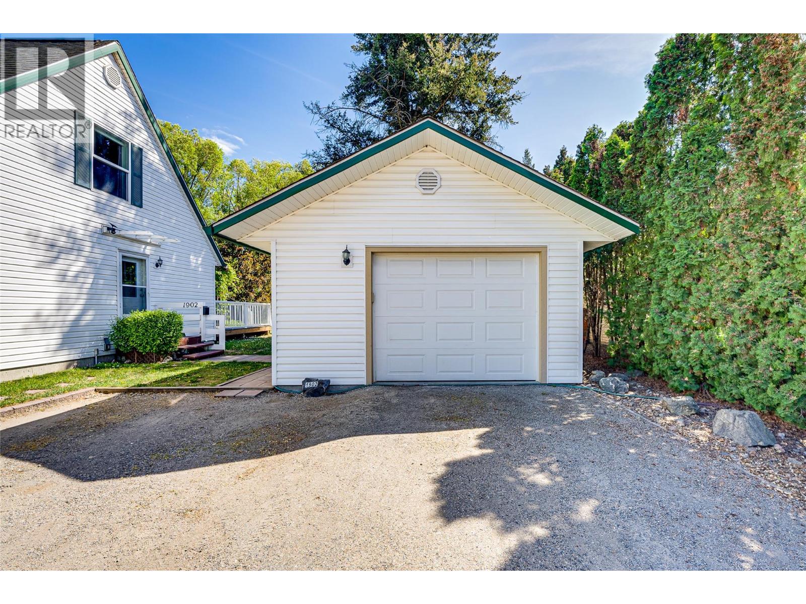 1902 50 Avenue, Vernon, British Columbia  V1T 4E8 - Photo 33 - 10387186