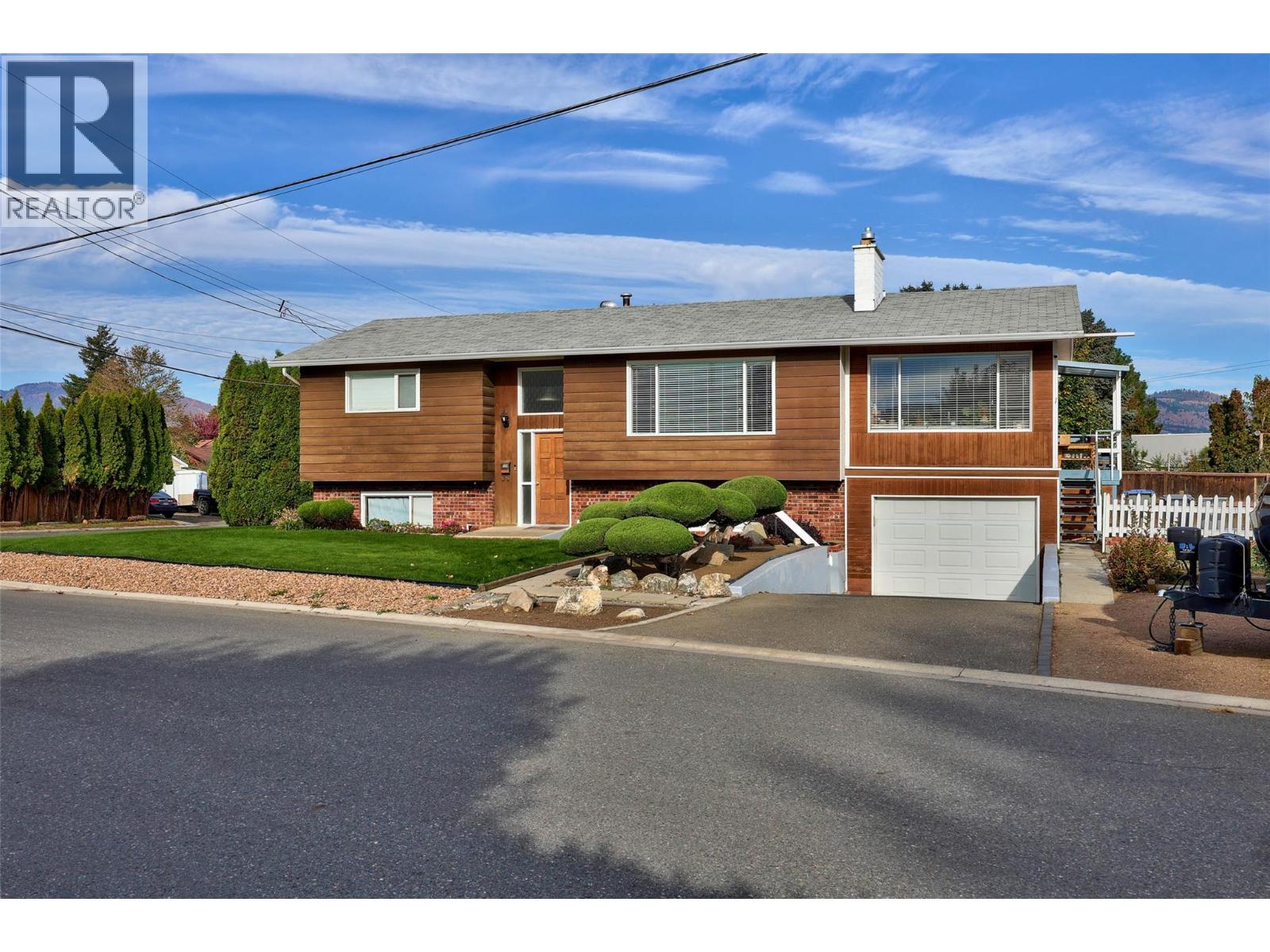 594 Brentwood Avenue, kamloops, British Columbia