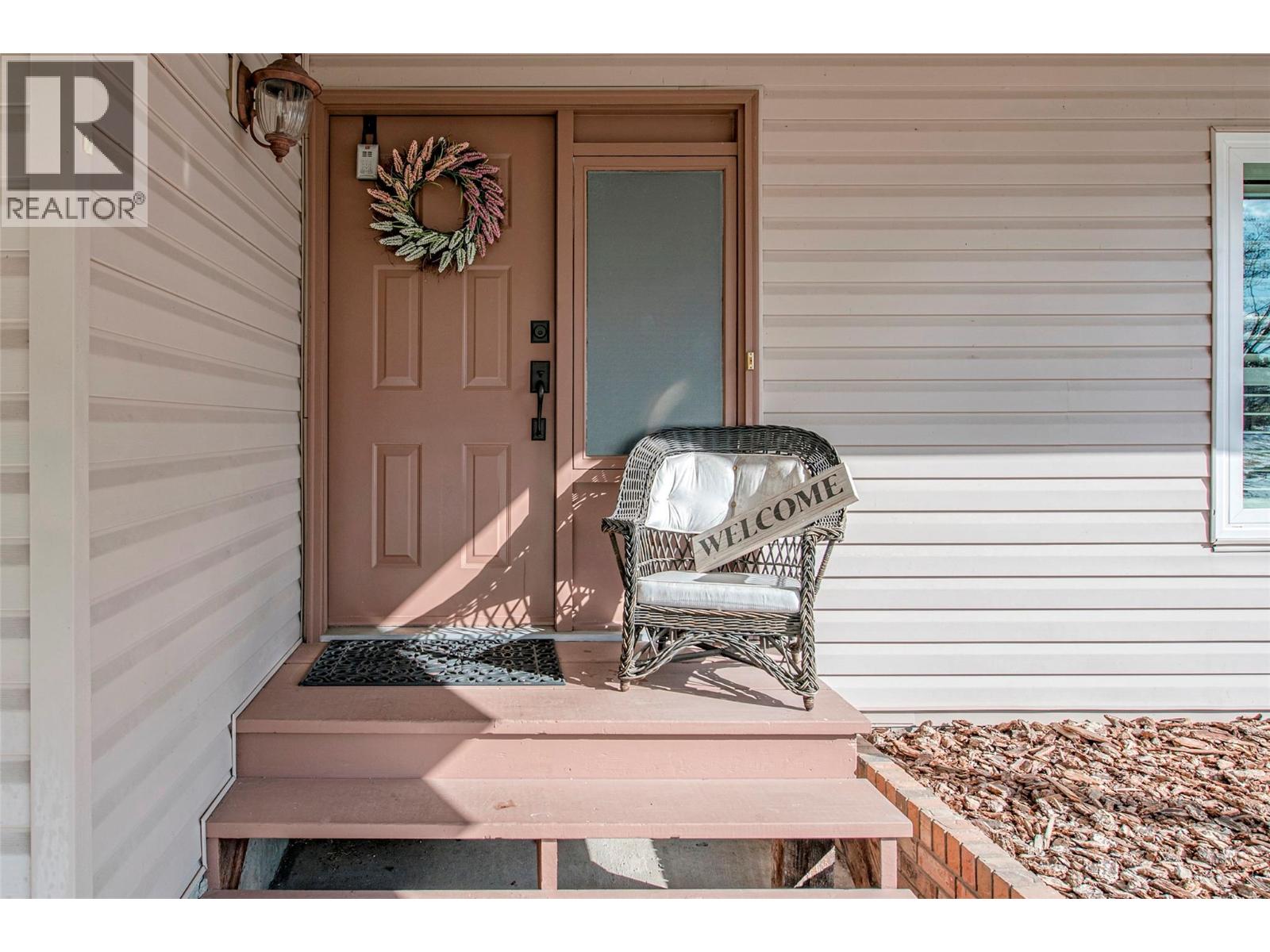 186 Stepping Stones Crescent, Spallumcheen, British Columbia  V1H 1X2 - Photo 10 - 10386809