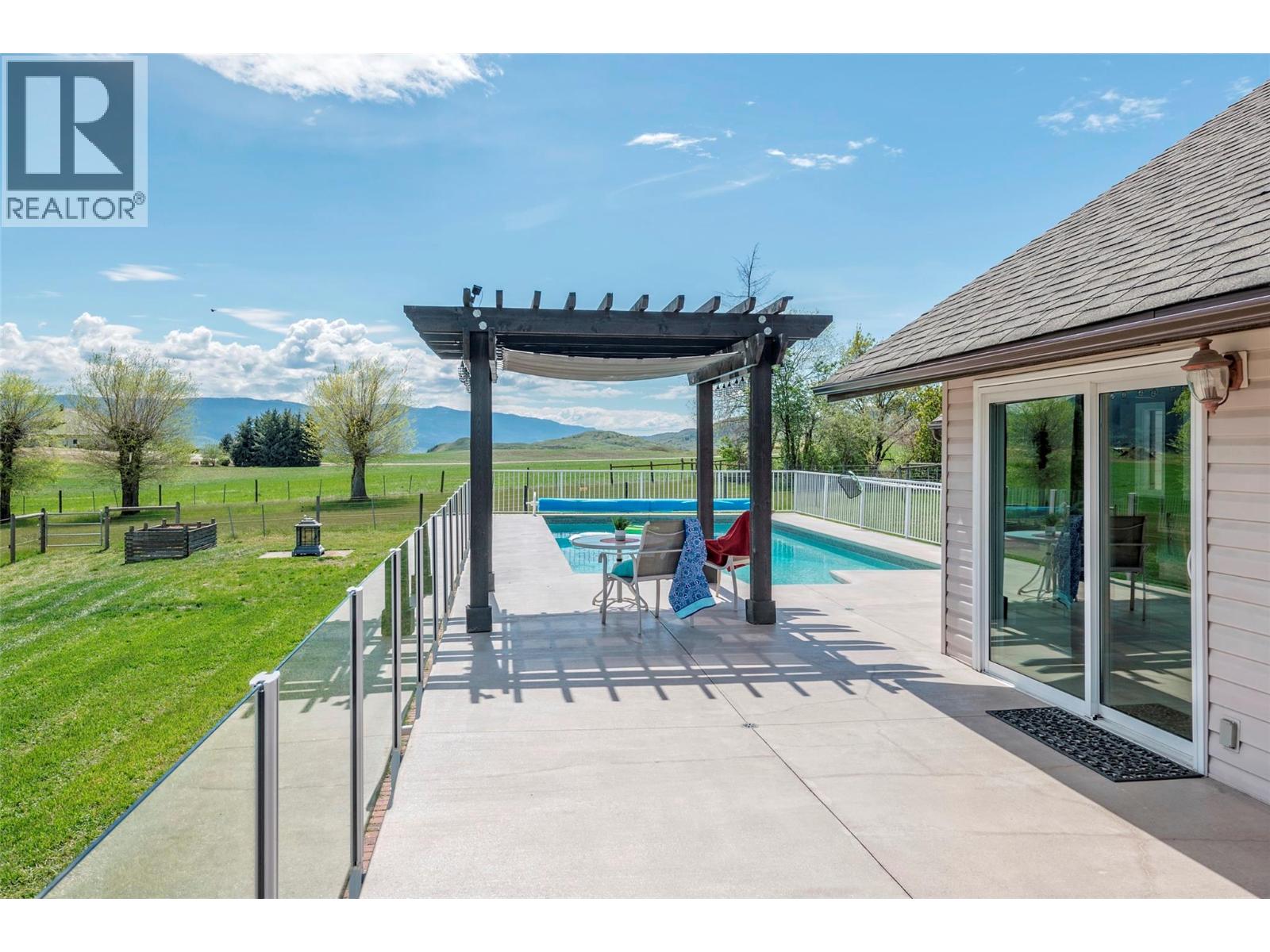 186 Stepping Stones Crescent, Spallumcheen, British Columbia  V1H 1X2 - Photo 58 - 10386809