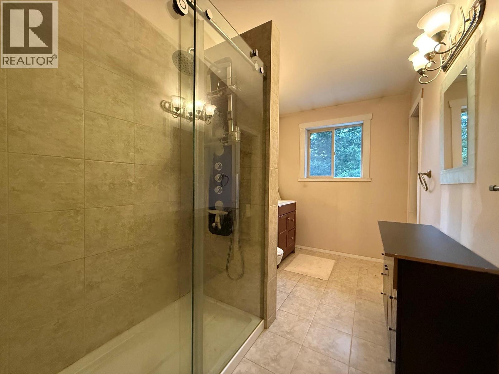 5420 Heffley Louis Creek Road, Kamloops, British Columbia  V0E 1Z0 - Photo 18 - 10387322