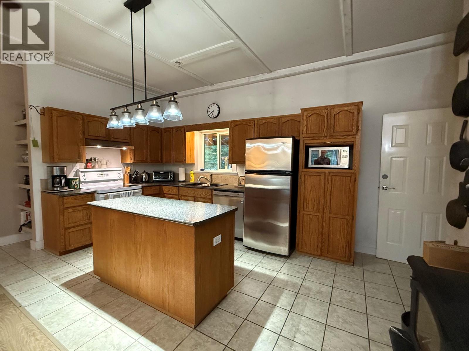 5420 Heffley Louis Creek Road, Kamloops, British Columbia  V0E 1Z0 - Photo 4 - 10387322
