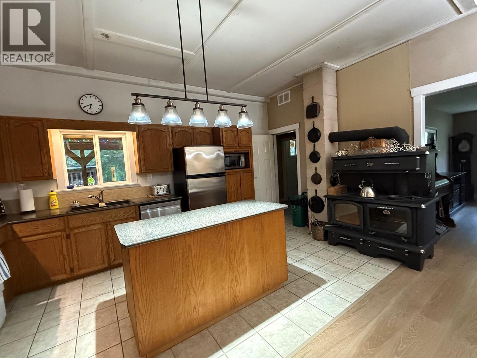 5420 Heffley Louis Creek Road, Kamloops, British Columbia  V0E 1Z0 - Photo 5 - 10387322
