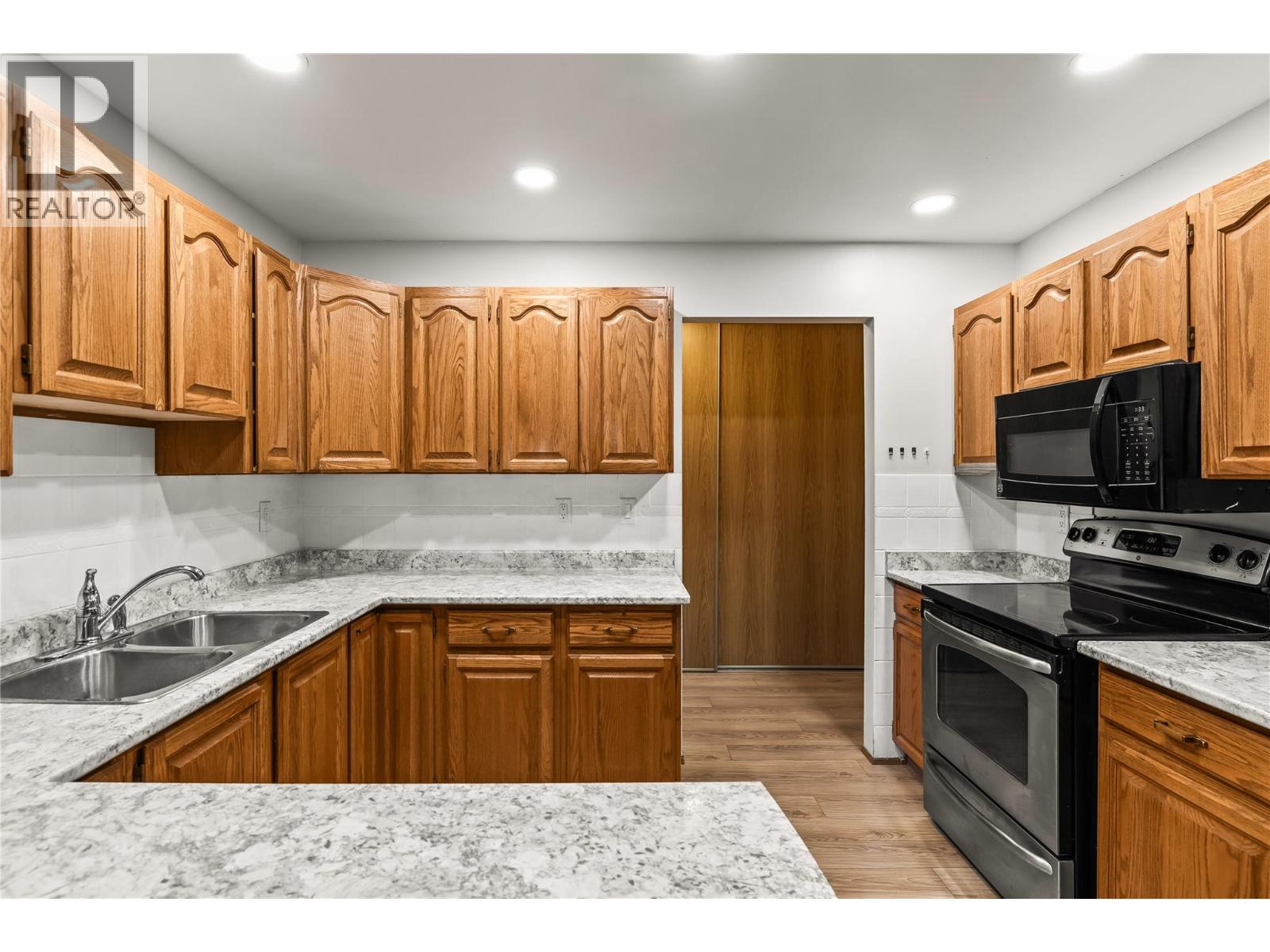 2110 Hoy Street Unit# 306, Kelowna, British Columbia  V1Y 8T4 - Photo 9 - 10387350