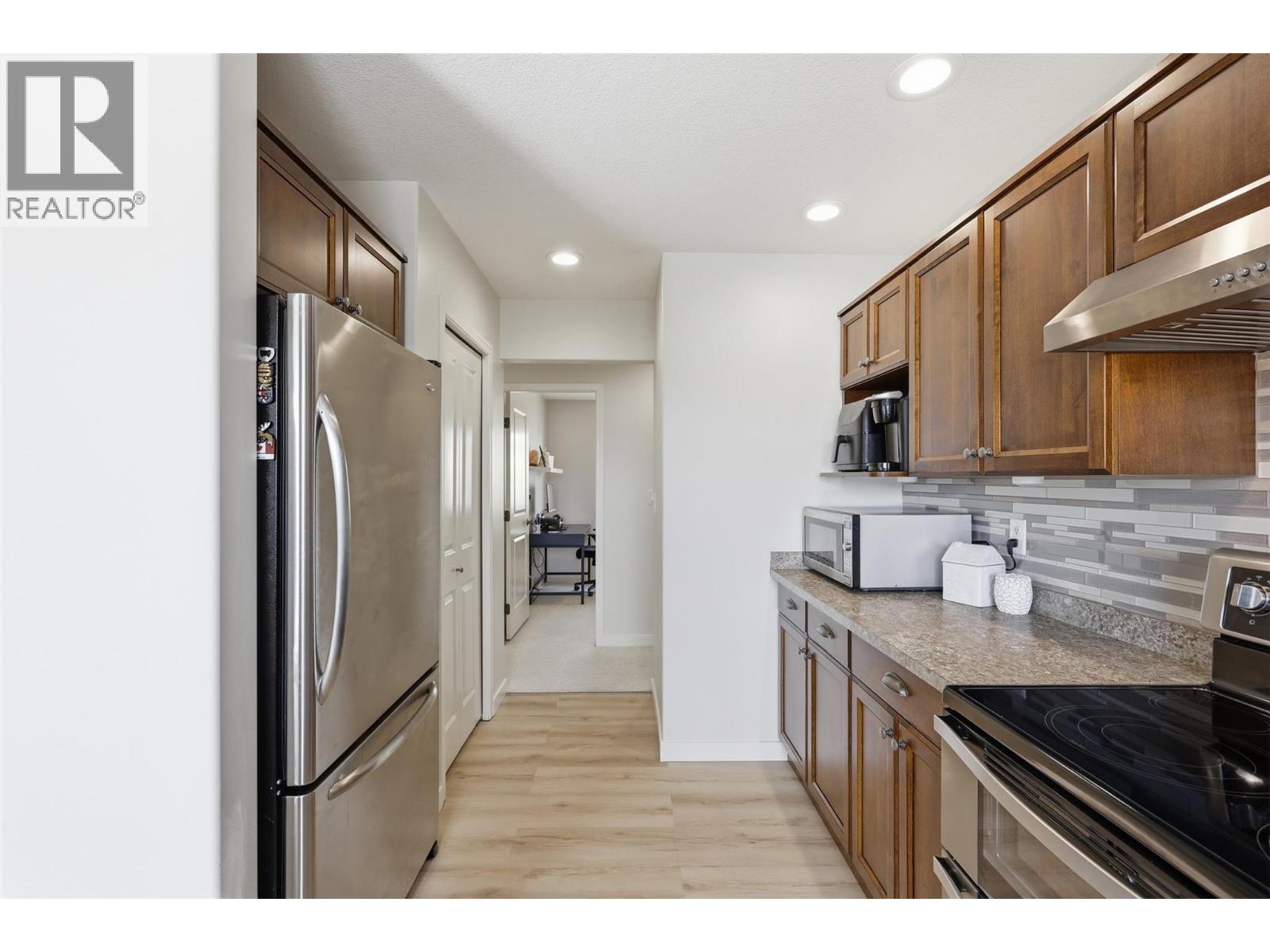 1870 Norview Place, Kamloops, British Columbia  V2B 8L8 - Photo 6 - 10387381