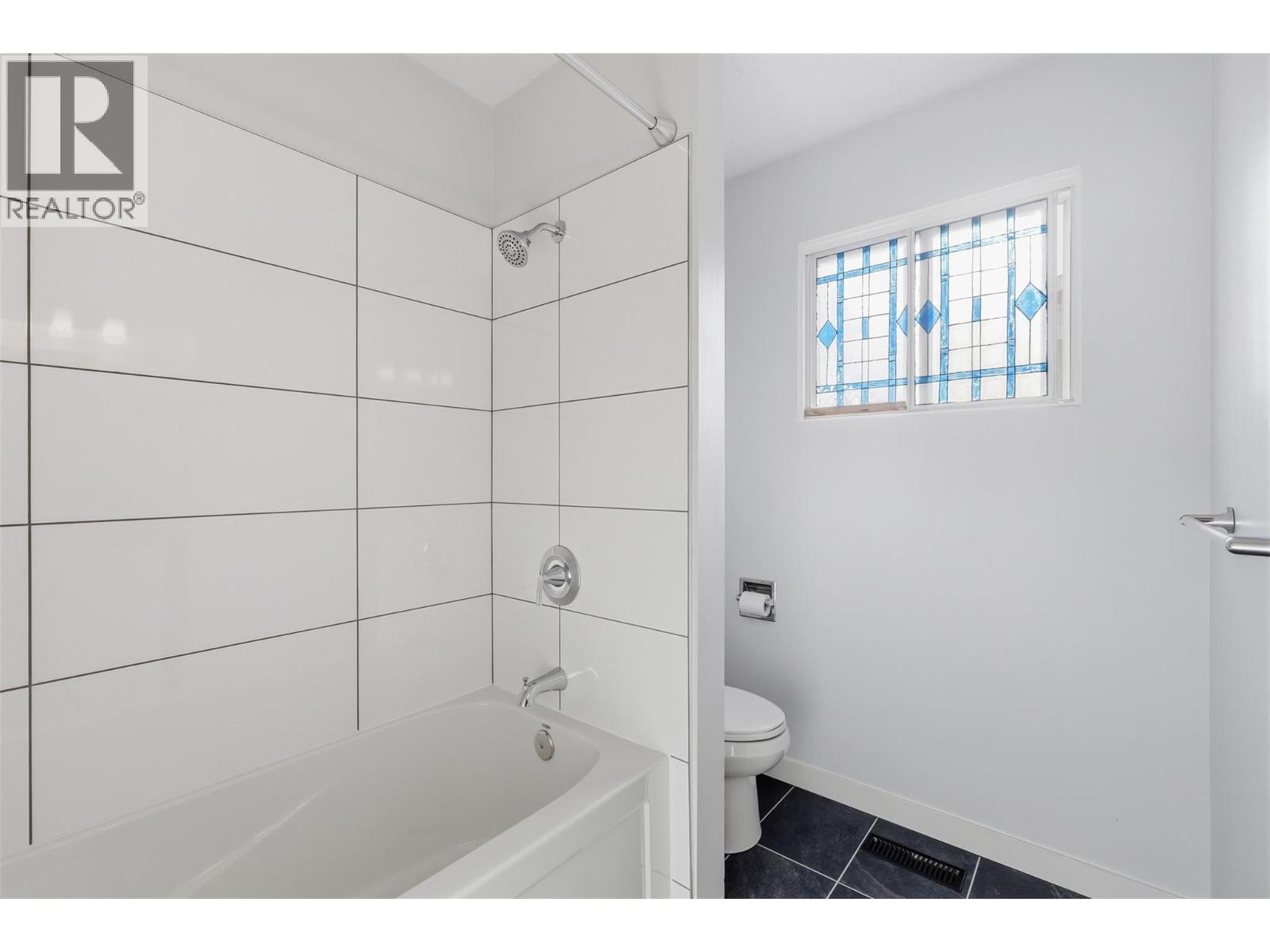 2444 Nechako Drive, Kamloops, British Columbia  V2E 1S7 - Photo 26 - 10387224