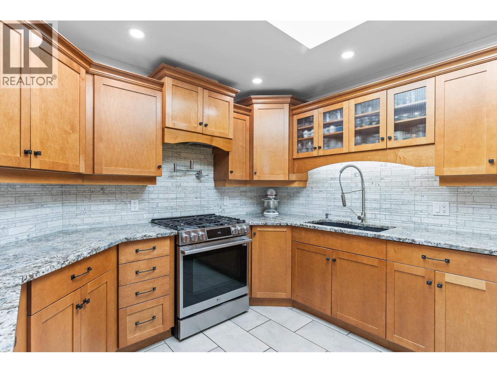 740 Ace Road, Kelowna, British Columbia  V1X 4C5 - Photo 6 - 10387202