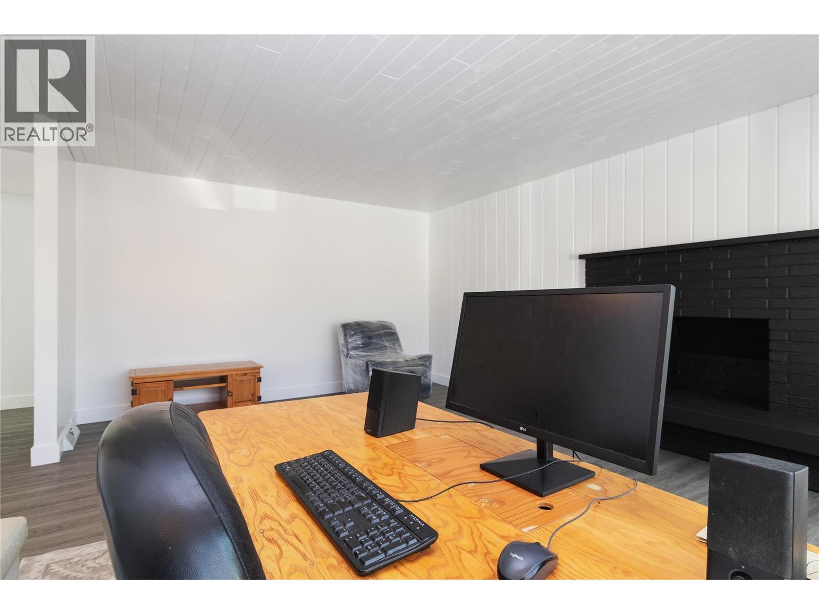 1352 Alder Court, Kelowna, British Columbia  V1Y 3P9 - Photo 3 - 10387404