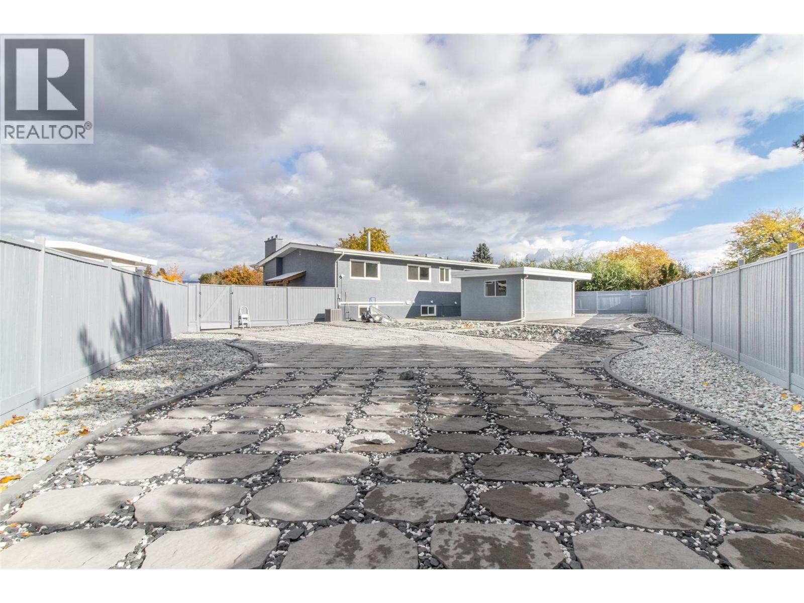 1352 Alder Court, Kelowna, British Columbia  V1Y 3P9 - Photo 35 - 10387404