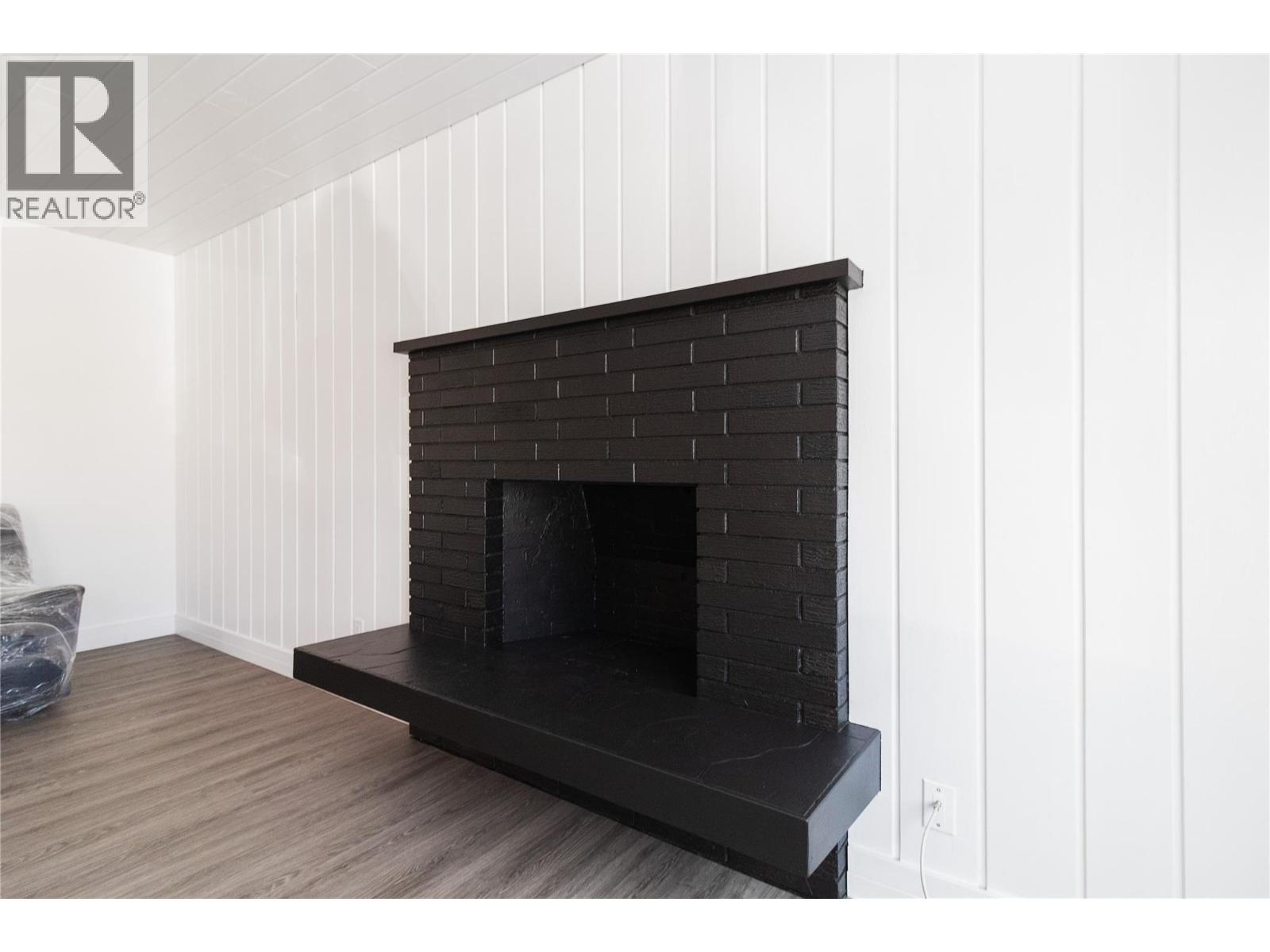1352 Alder Court, Kelowna, British Columbia  V1Y 3P9 - Photo 4 - 10387404