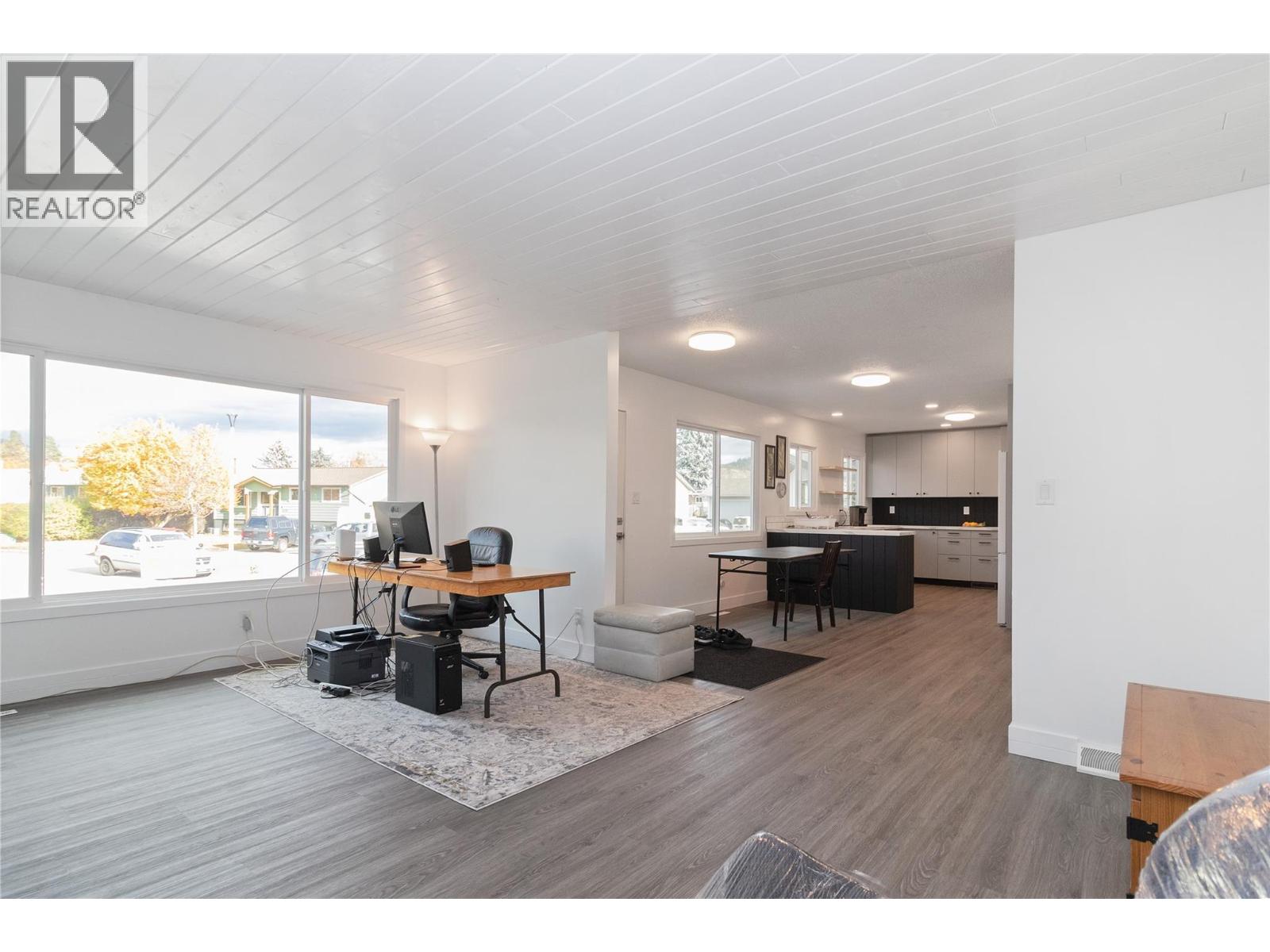 1352 Alder Court, Kelowna, British Columbia  V1Y 3P9 - Photo 7 - 10387404