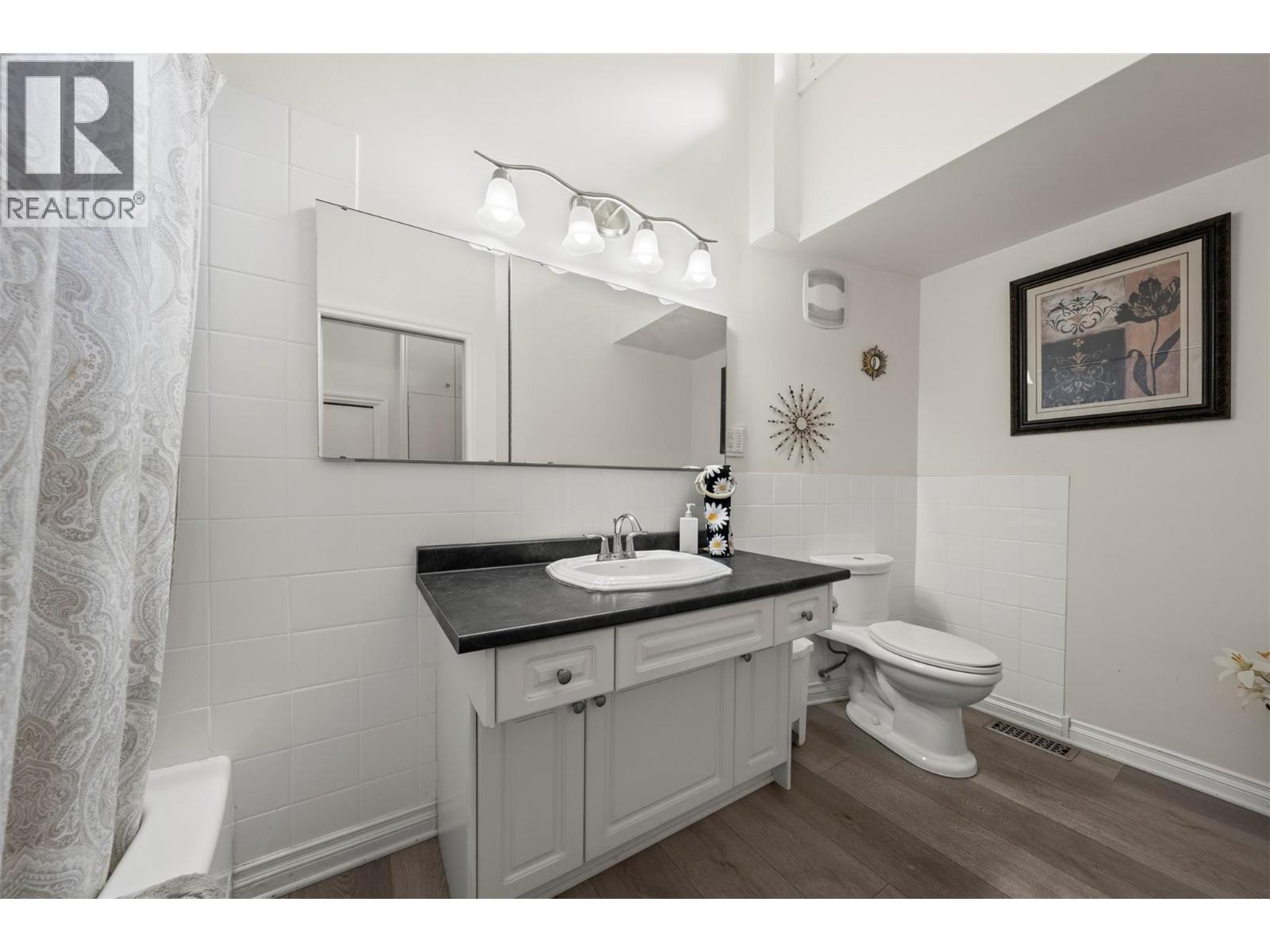 3939 Lakeside Road, Penticton, British Columbia  V2A 8W1 - Photo 13 - 10387249