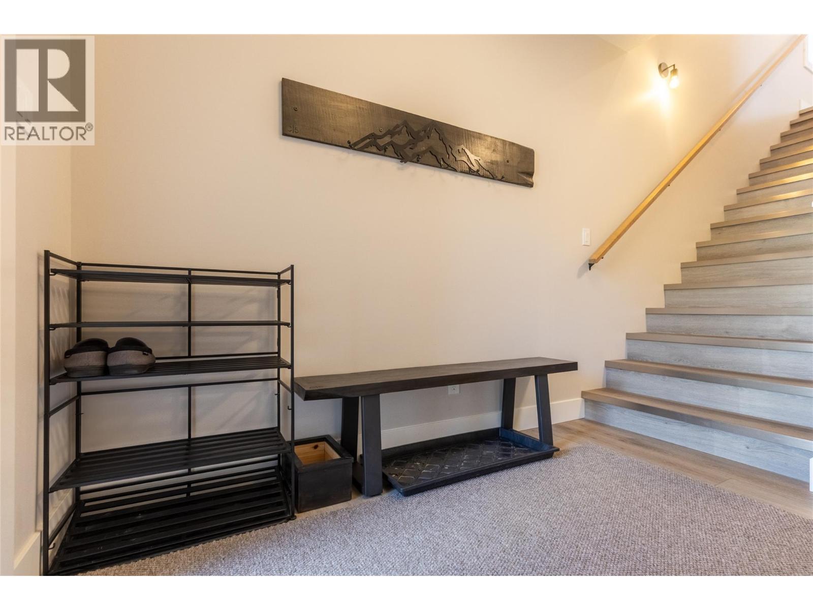 1292 4th Avenue, Fernie, British Columbia  V0B 1M0 - Photo 11 - 10387348