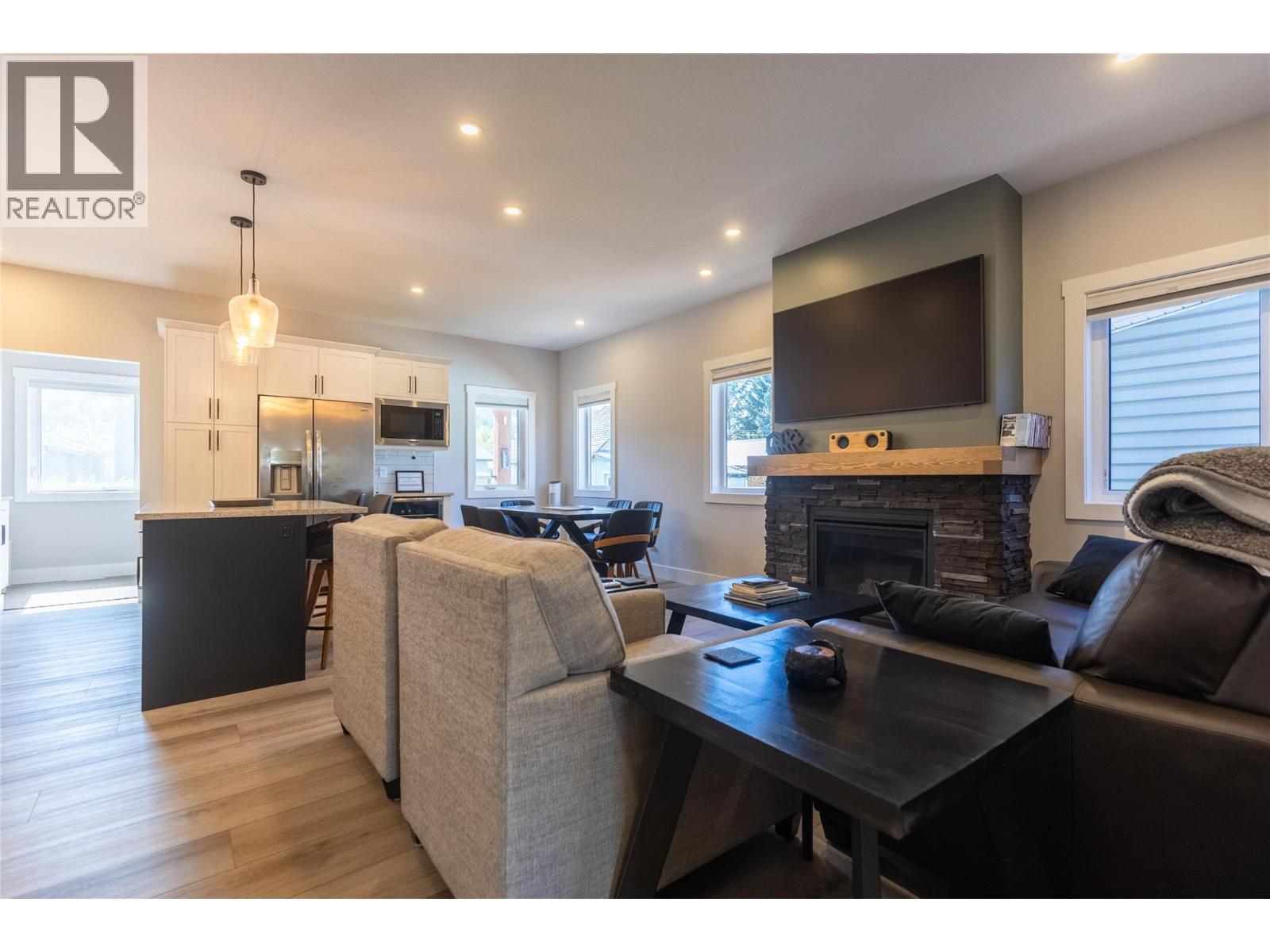 1292 4th Avenue, Fernie, British Columbia  V0B 1M0 - Photo 13 - 10387348