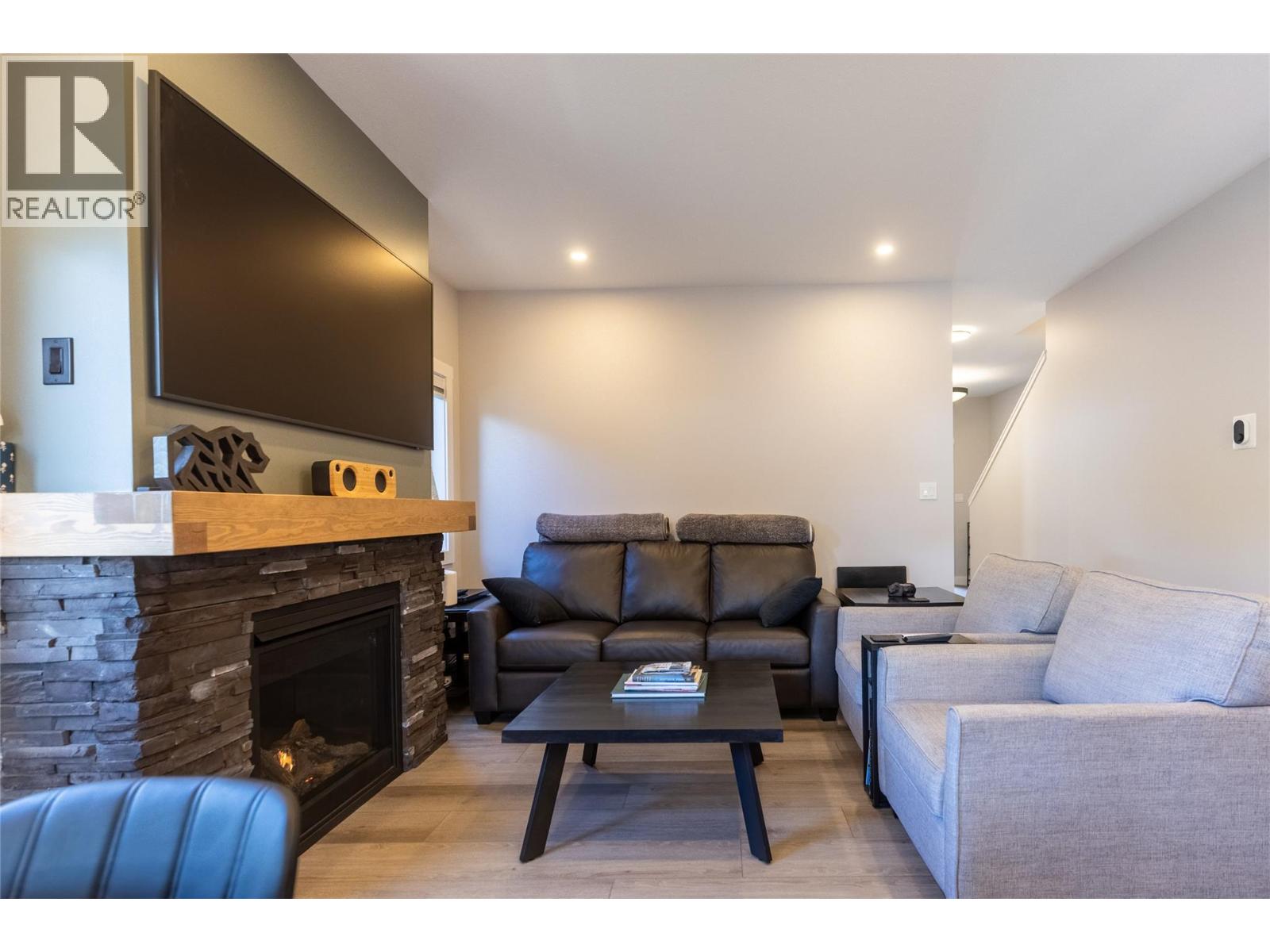 1292 4th Avenue, Fernie, British Columbia  V0B 1M0 - Photo 22 - 10387348