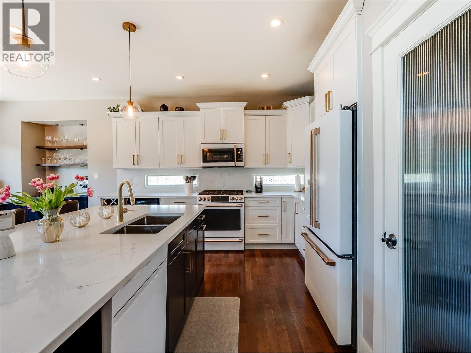 943 Riverview Place, Castlegar, British Columbia  V1N 4L1 - Photo 14 - 10386880