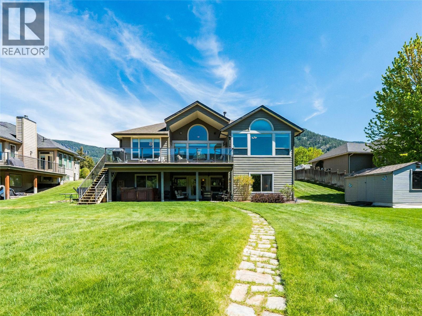 943 Riverview Place, Castlegar, British Columbia  V1N 4L1 - Photo 3 - 10386880
