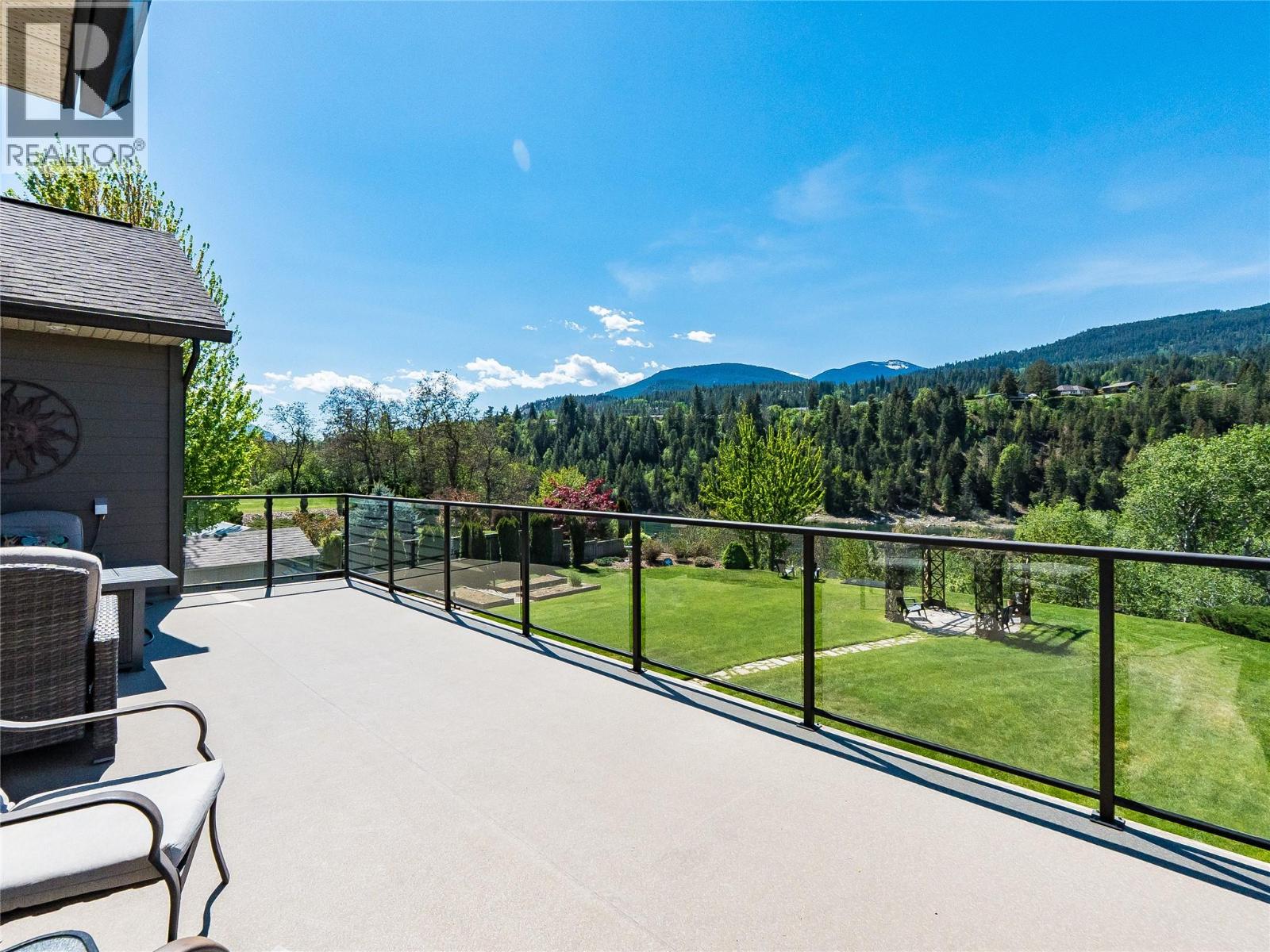 943 Riverview Place, Castlegar, British Columbia  V1N 4L1 - Photo 31 - 10386880