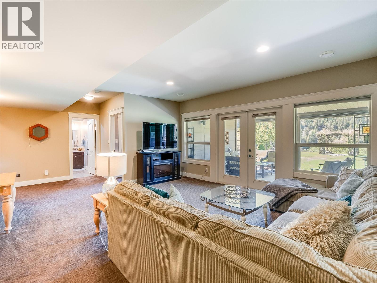 943 Riverview Place, Castlegar, British Columbia  V1N 4L1 - Photo 60 - 10386880