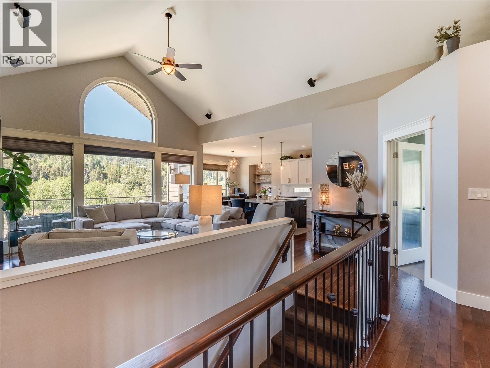 943 Riverview Place, Castlegar, British Columbia  V1N 4L1 - Photo 8 - 10386880