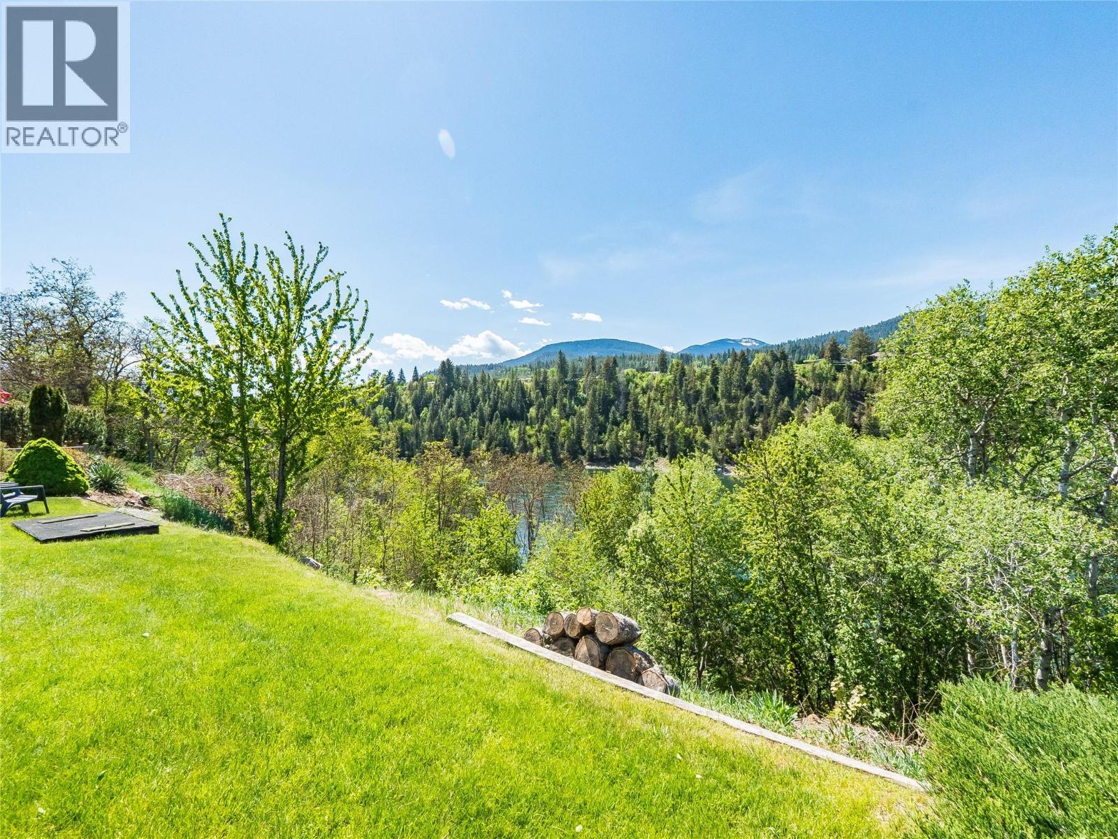 943 Riverview Place, Castlegar, British Columbia  V1N 4L1 - Photo 96 - 10386880