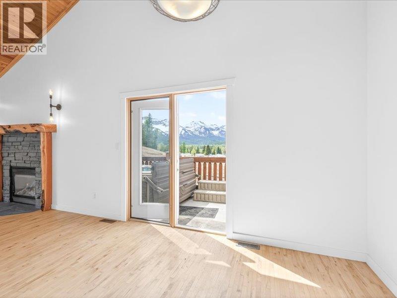 4c Spruce Place, Fernie, British Columbia  V0B 1M4 - Photo 21 - 10385858