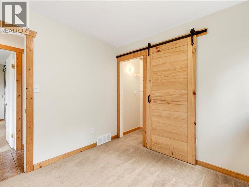 4c Spruce Place, Fernie, British Columbia  V0B 1M4 - Photo 37 - 10385858