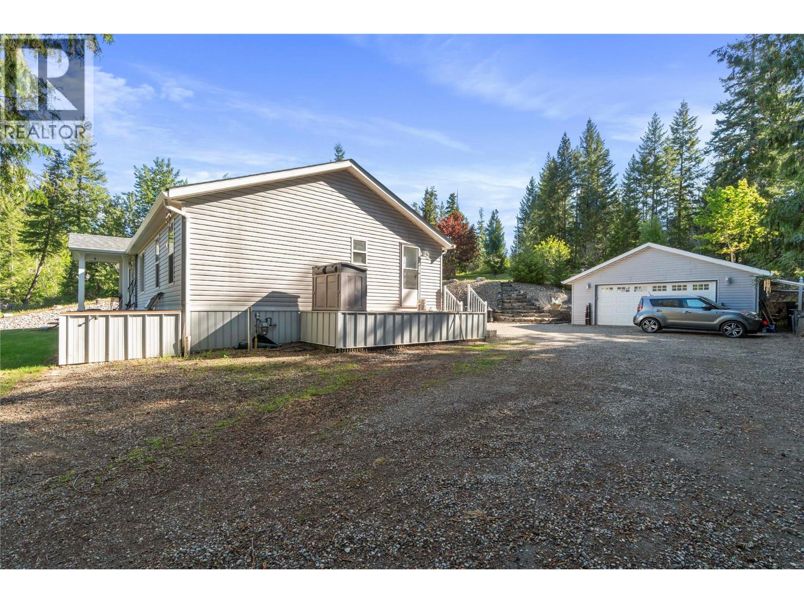 1034 Grandview Bench Road, Salmon Arm, British Columbia  V1E 2X7 - Photo 14 - 10385601