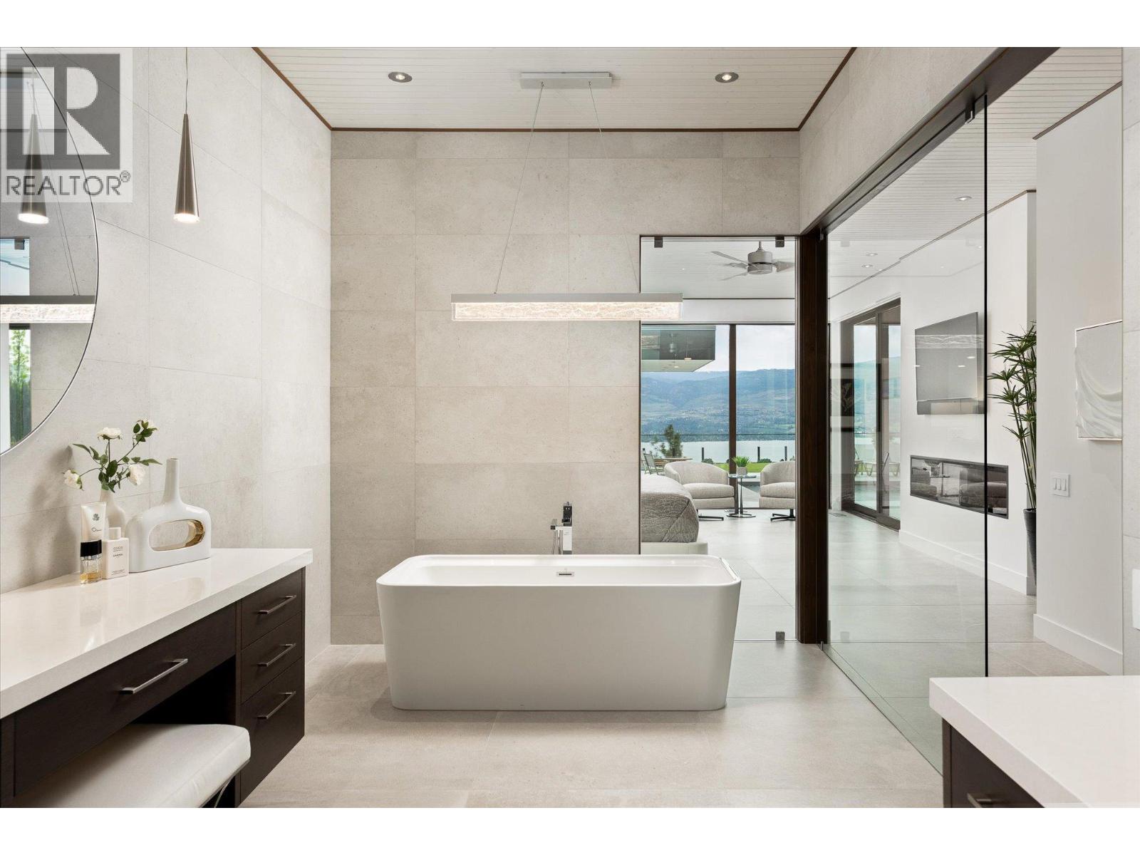 2463 Thacker Drive, West Kelowna, British Columbia  V1Z 1V9 - Photo 23 - 10387042