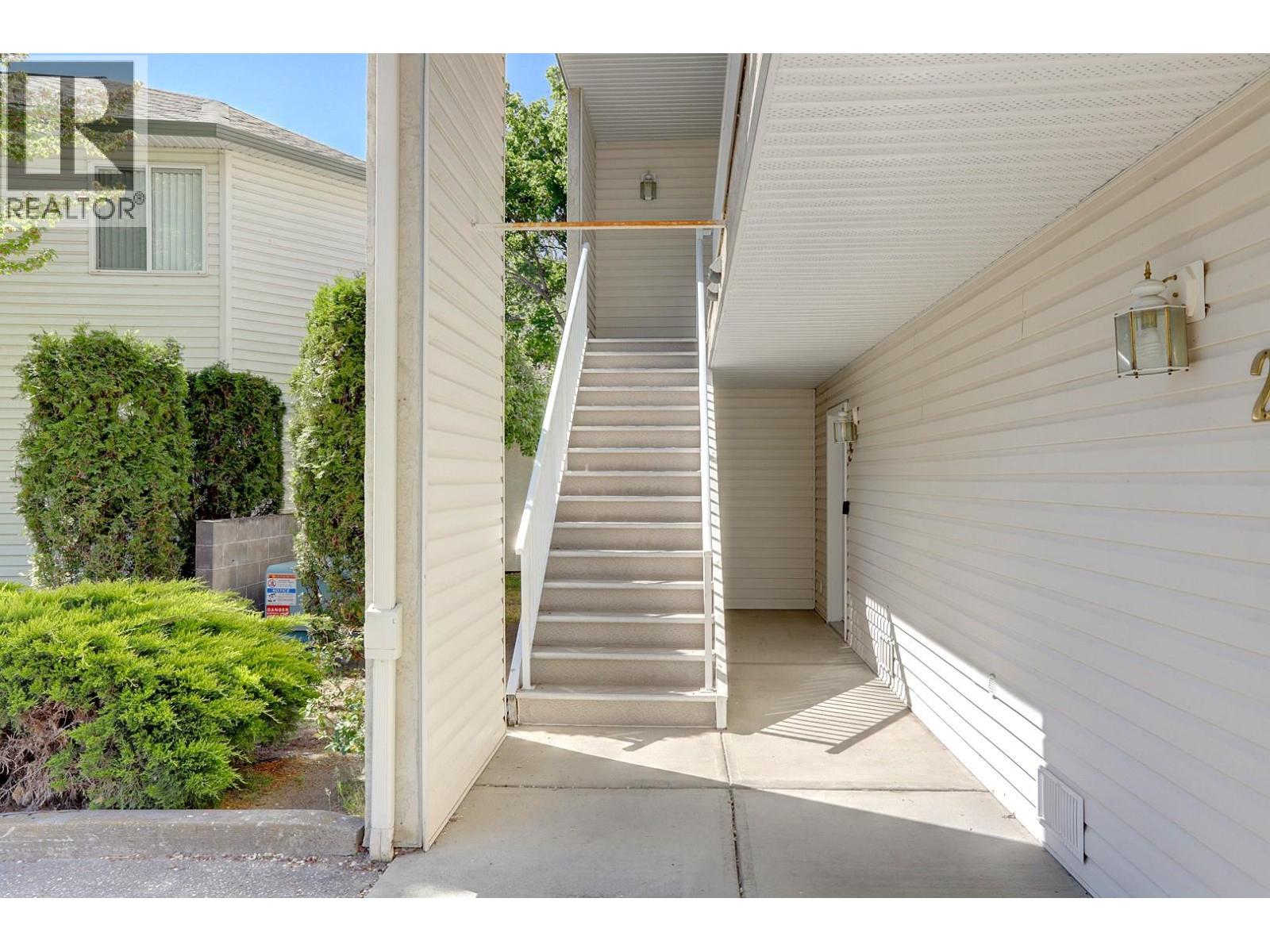 602 Browne Road Unit# 3, Vernon, British Columbia  V1T 7M1 - Photo 2 - 10386869