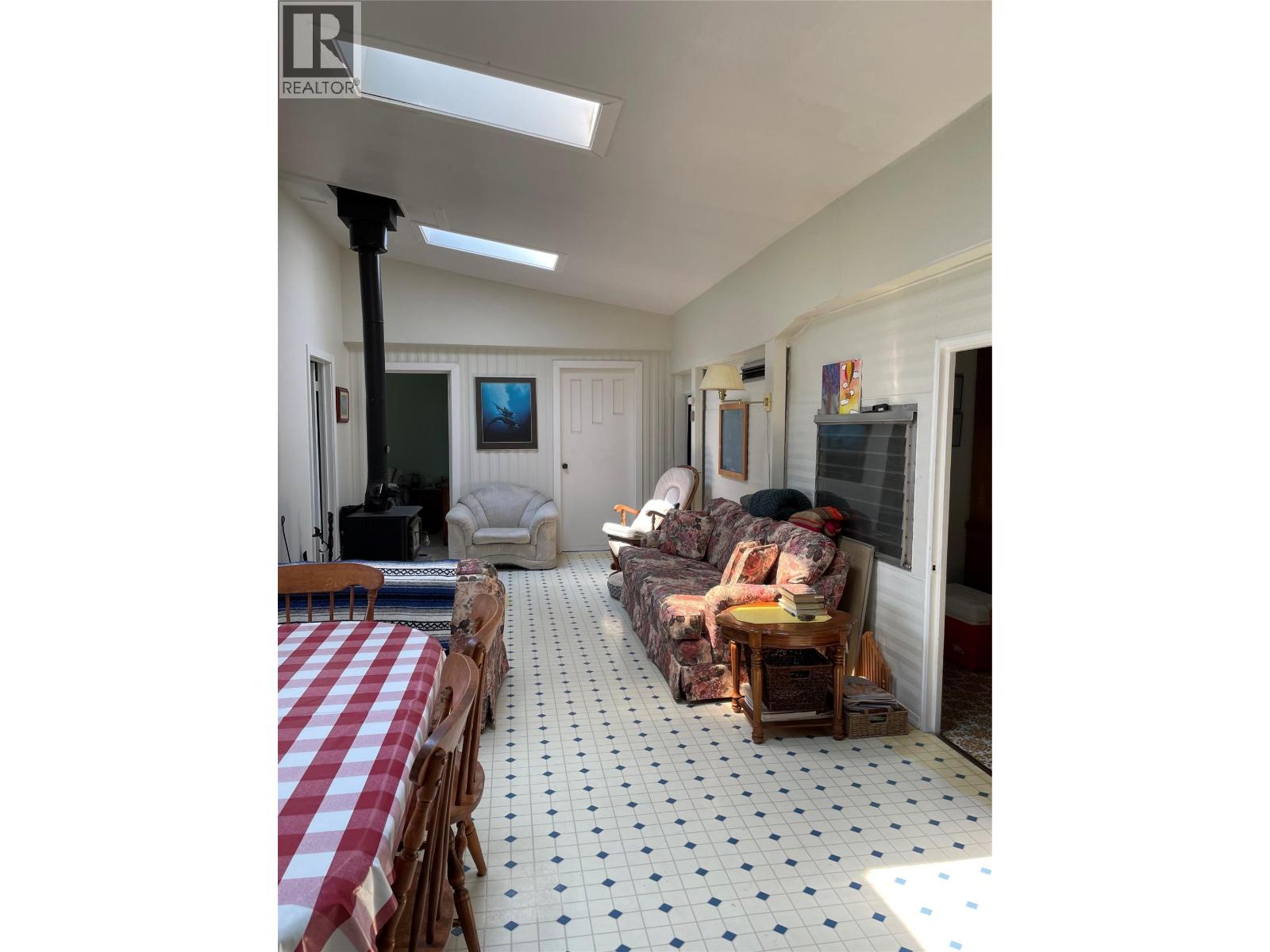 7524 Deer Park Road, Deer Park, British Columbia  V1N 4V8 - Photo 11 - 10387387