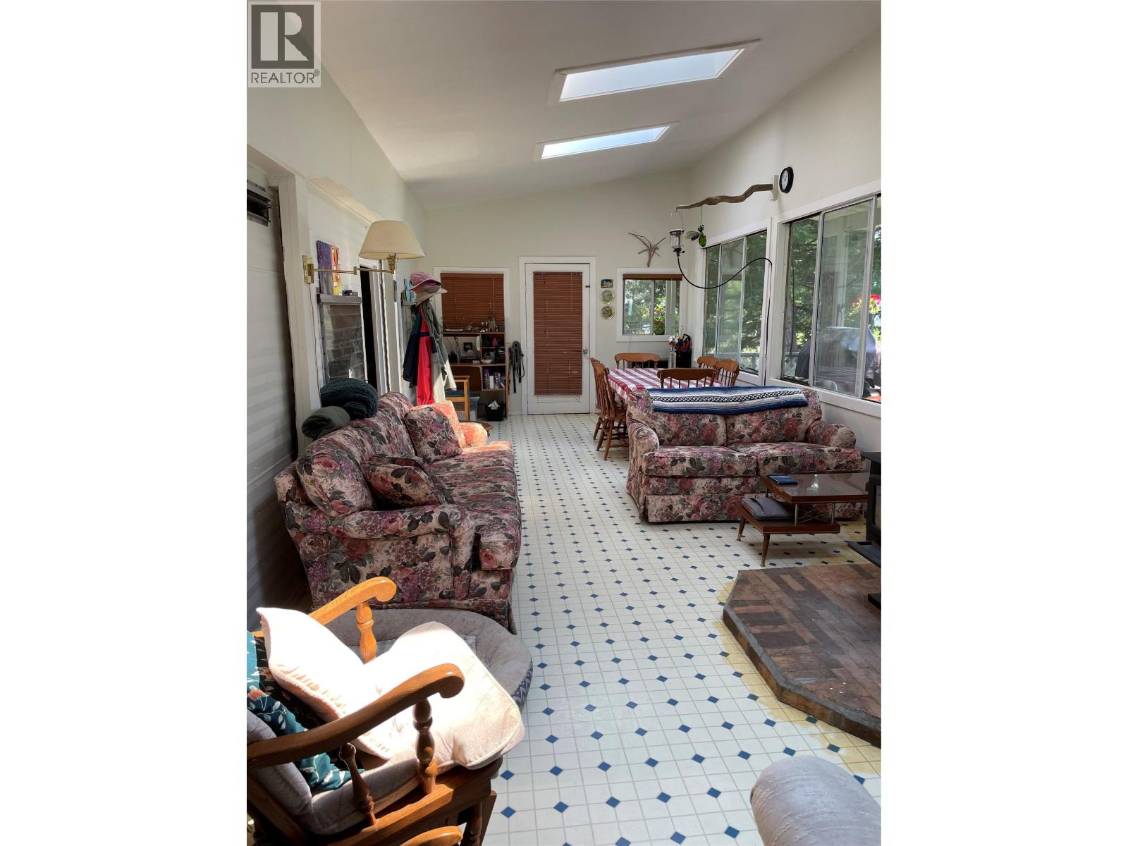 7524 Deer Park Road, Deer Park, British Columbia  V1N 4V8 - Photo 13 - 10387387