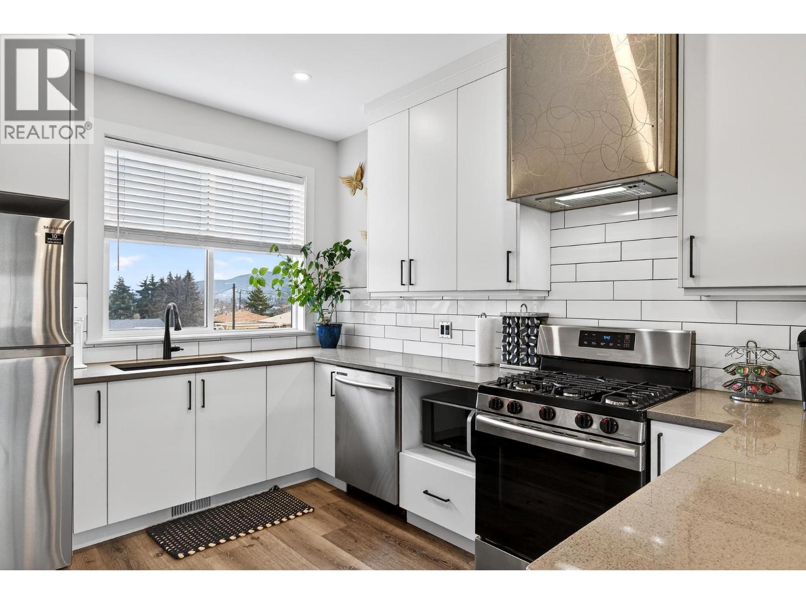 3405 16 Avenue Unit# 3, Vernon, British Columbia  V1T 1A7 - Photo 4 - 10387307